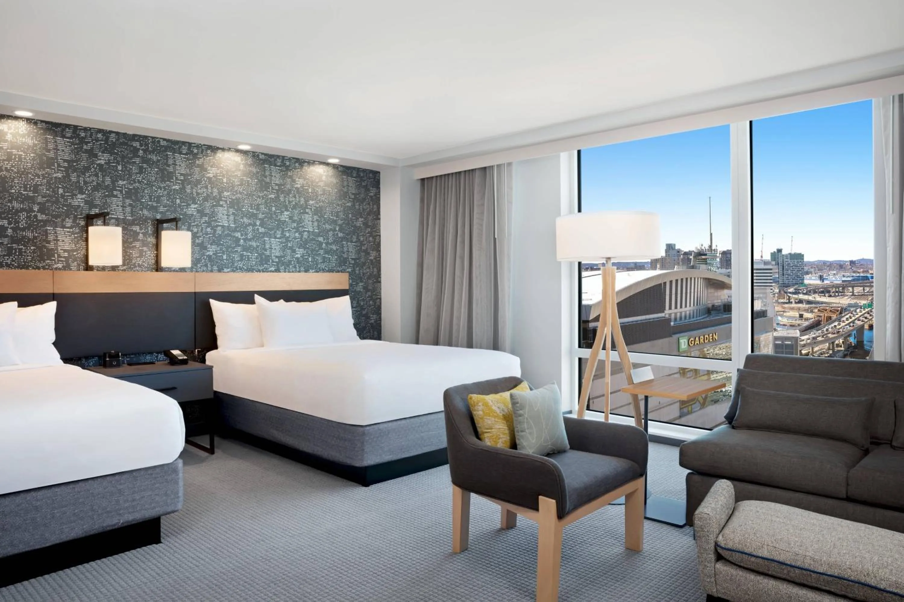 Photo of the whole room, Bed in Courtyard Boston Downtown/North Station