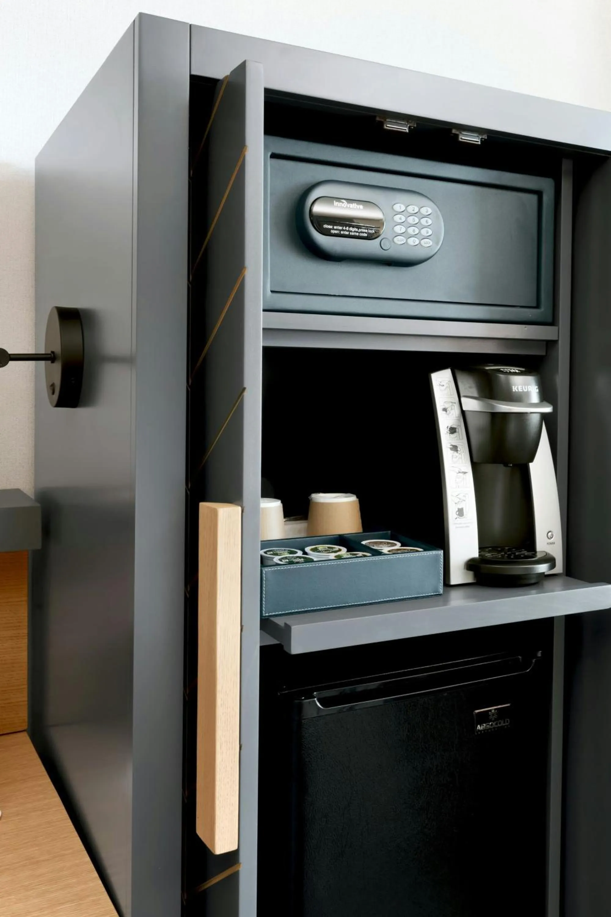 Photo of the whole room in Courtyard Boston Downtown/North Station