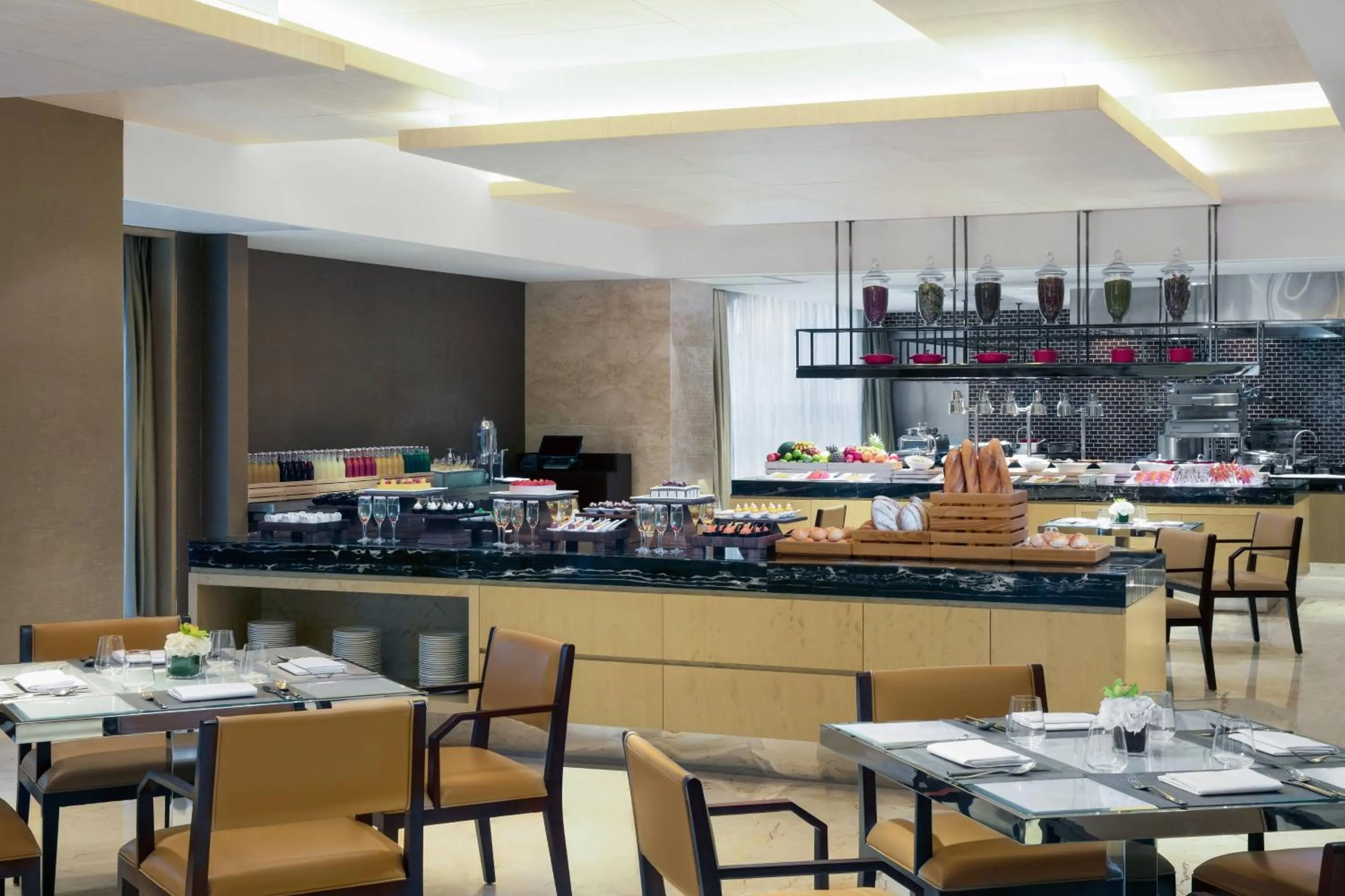 Restaurant/places to eat in Courtyard by Marriott Shanghai Changfeng Park