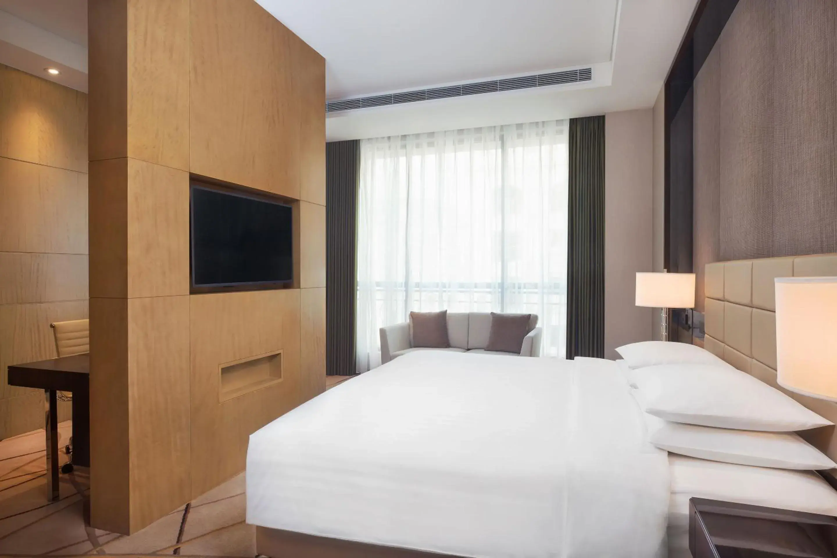 Executive Suite in Courtyard by Marriott Shanghai Changfeng Park Executive Suite in Courtyard by Marriott Shanghai Changfeng Park
