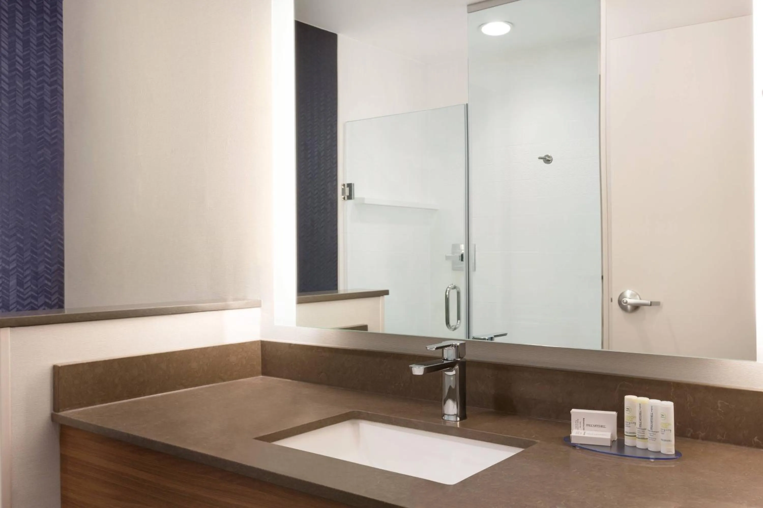 Bathroom in Fairfield Inn & Suites by Marriott Boulder Longmont