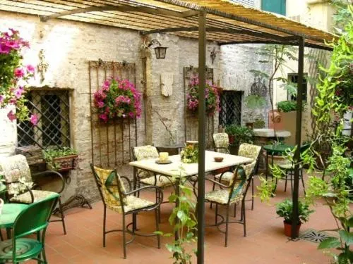 Patio in Locanda Borgonuovo