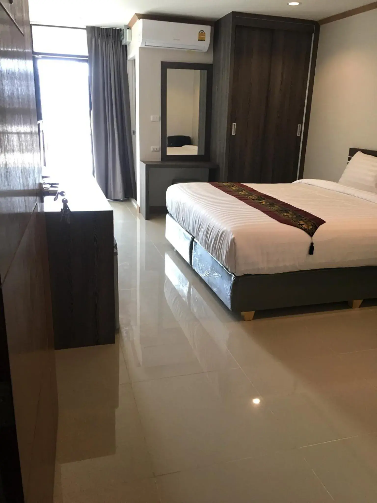 Queen Room with Balcony in Sunlight Hotel Queen Room with Balcony in Sunlight Hotel