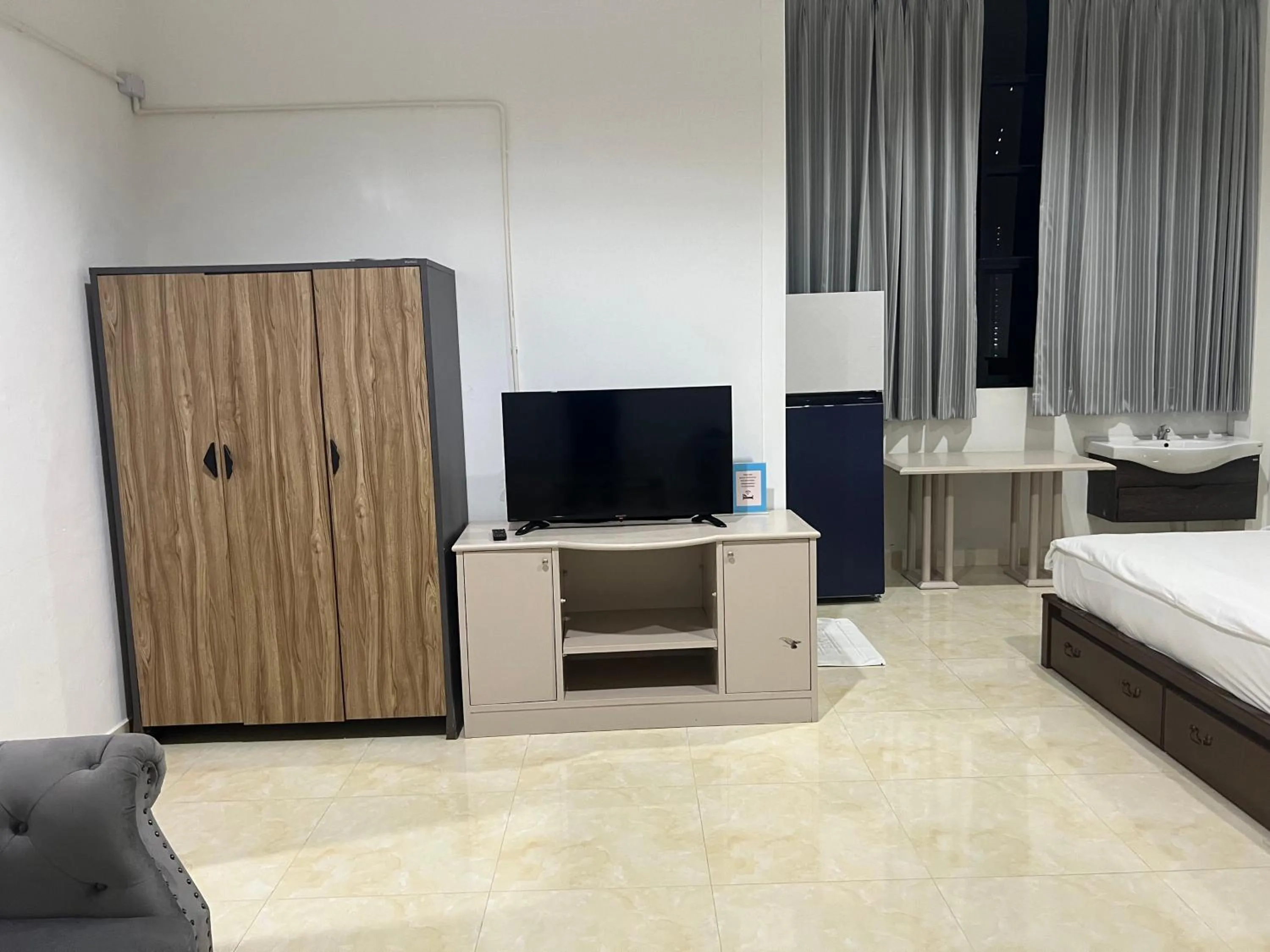 Area and facilities, Bed in Mall Suites Hotel