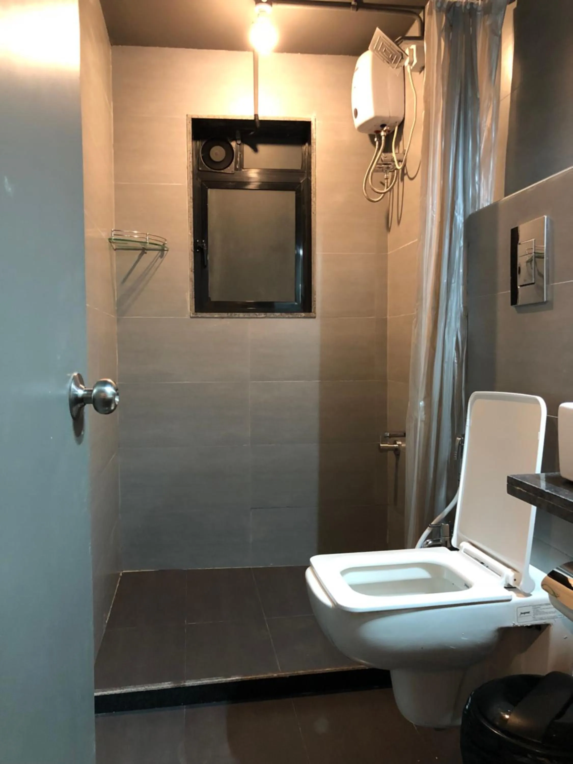 Bathroom in Backpacker Cowies