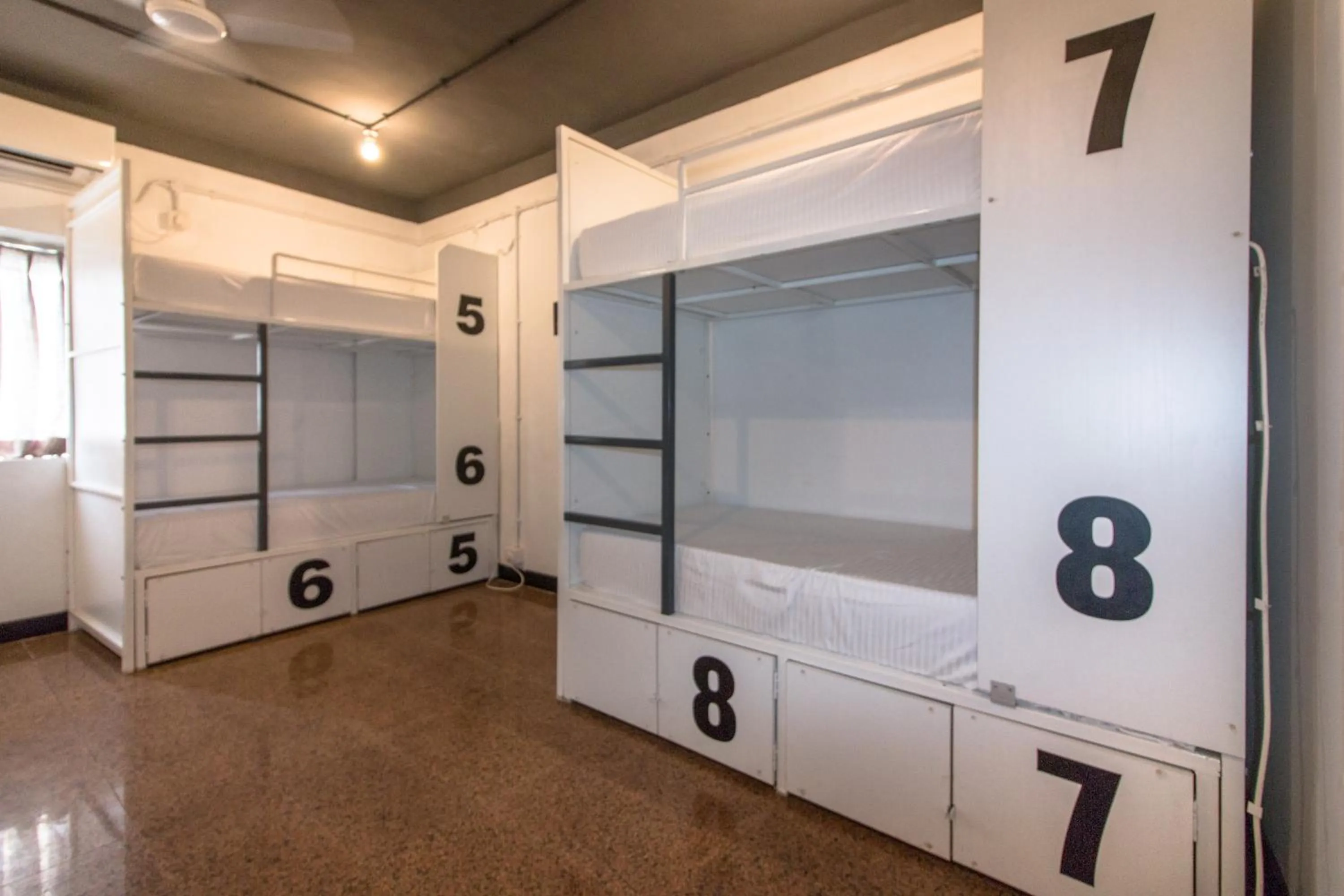 Bedroom in Backpacker Cowies