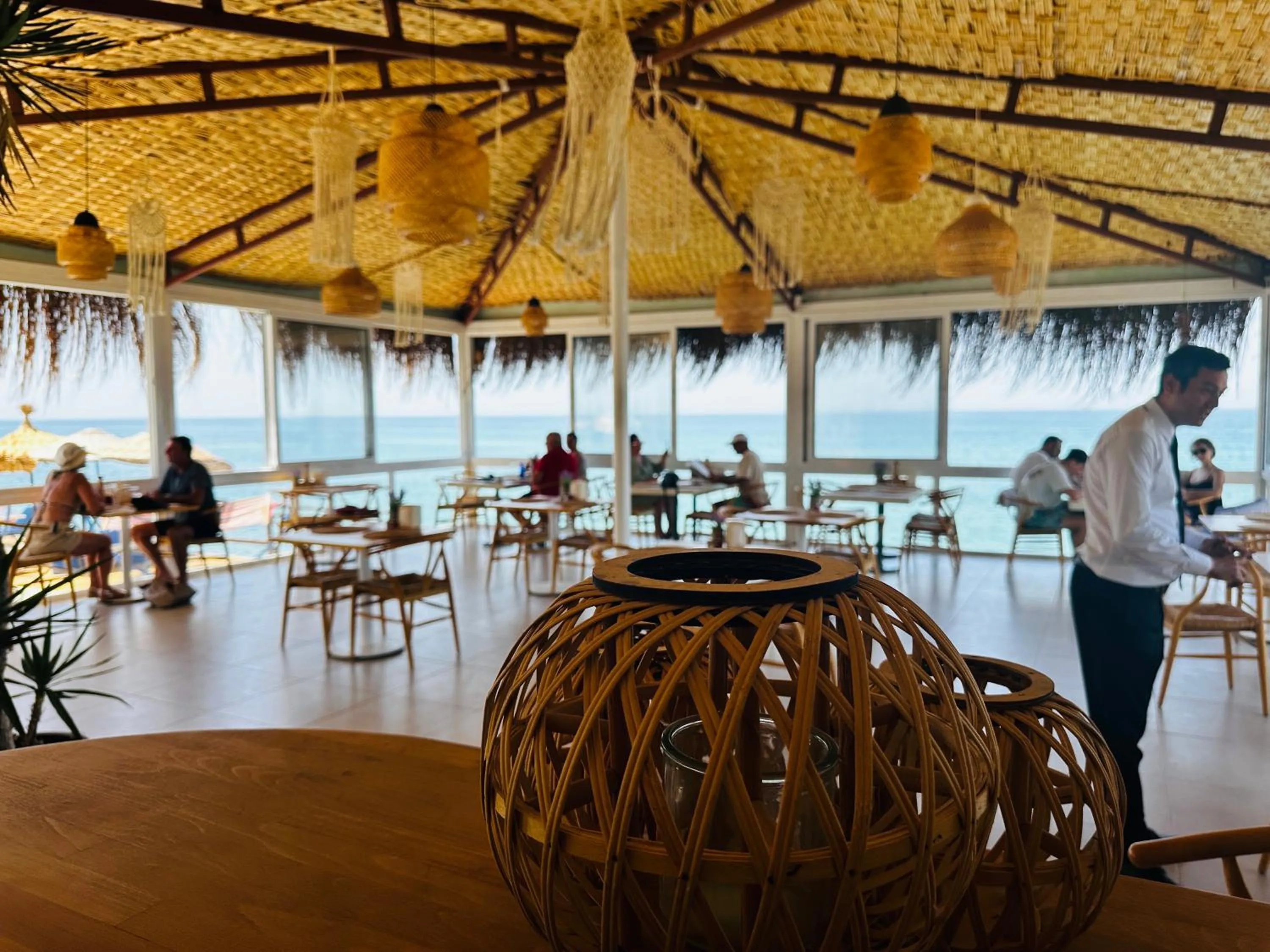 Restaurant/places to eat in Manolya Hotel