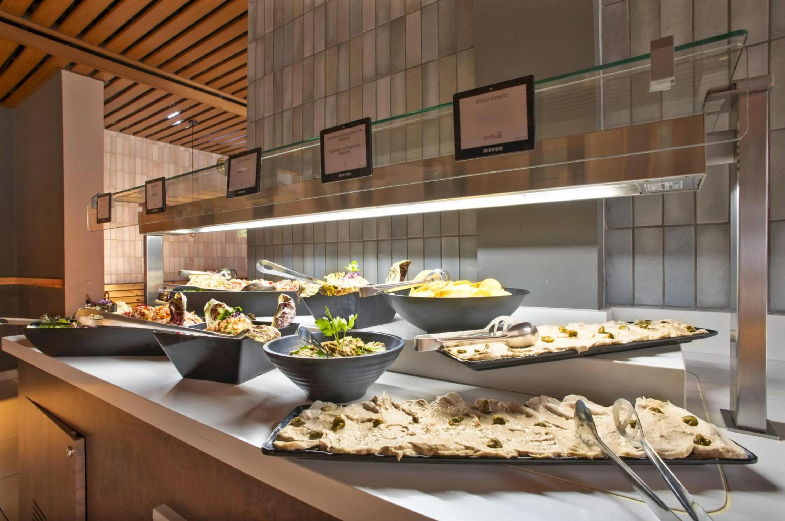 Restaurant/places to eat in Coral Cotillo Beach