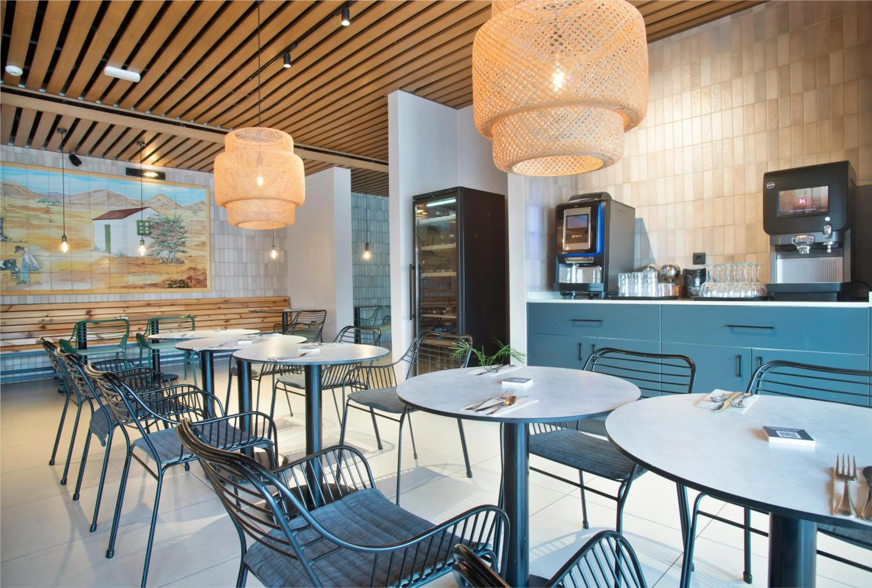 Restaurant/places to eat in Coral Cotillo Beach