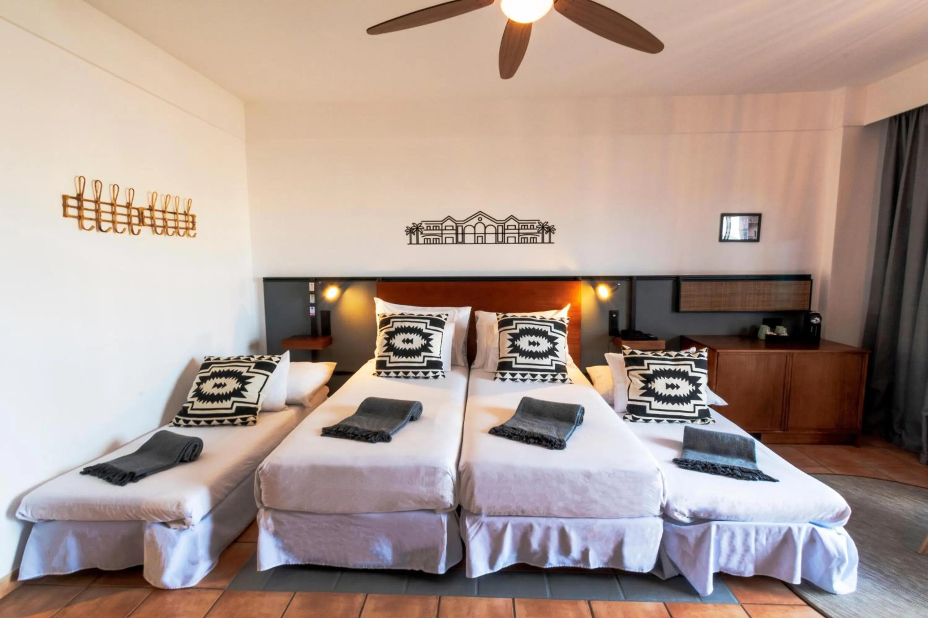 Photo of the whole room, Bed in Coral Cotillo Beach