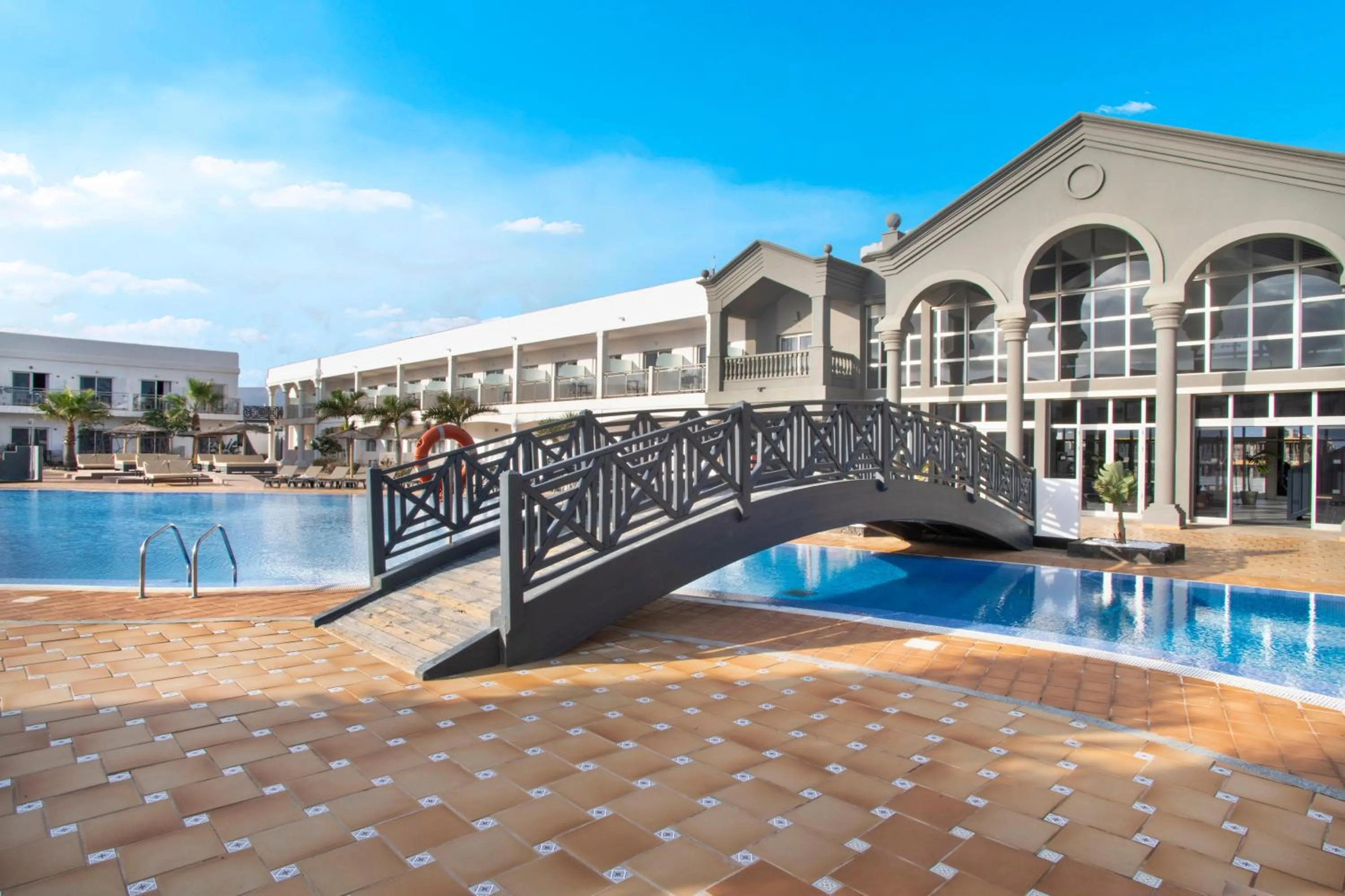 Swimming pool in Coral Cotillo Beach