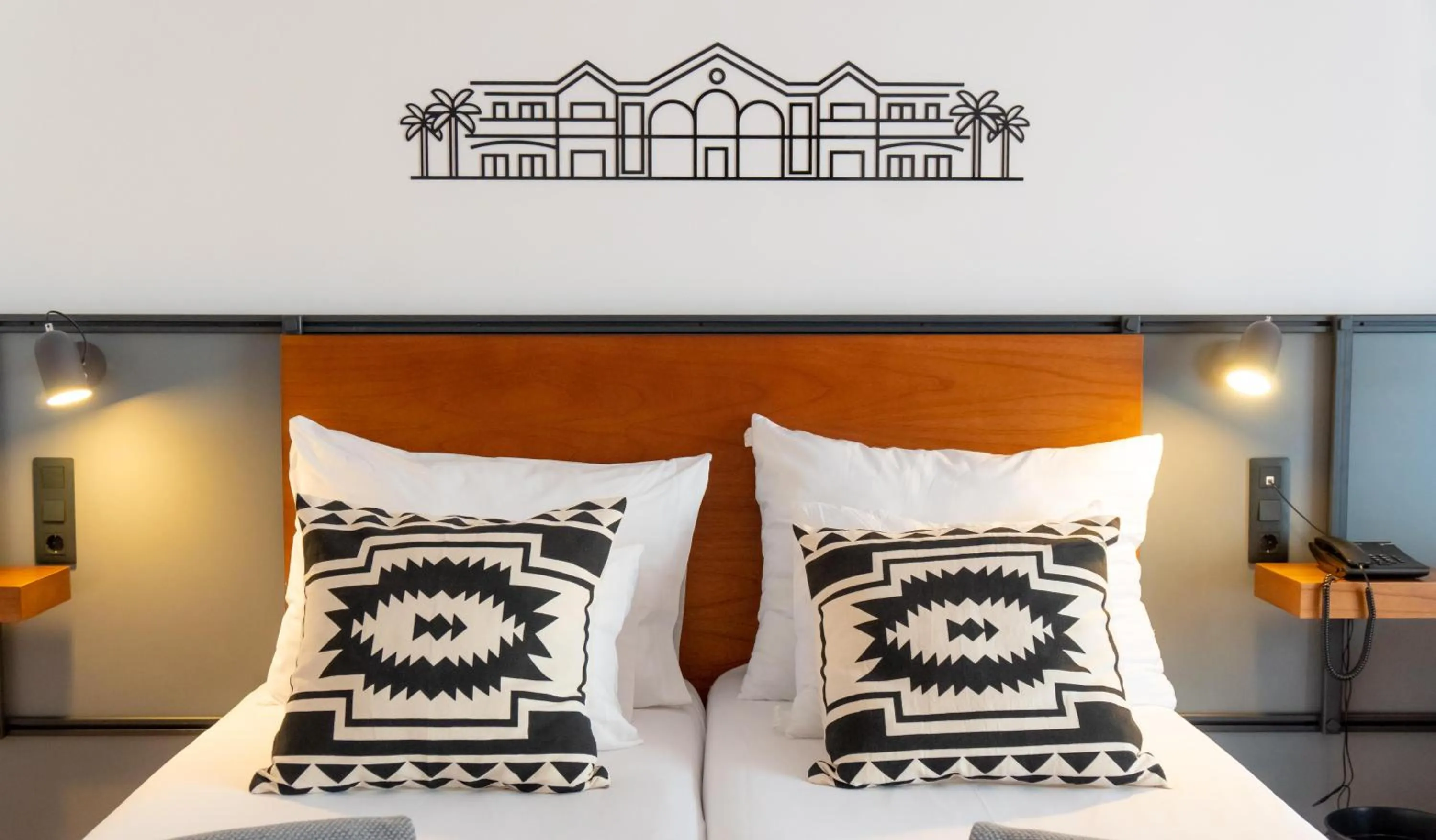 Photo of the whole room, Bed in Coral Cotillo Beach