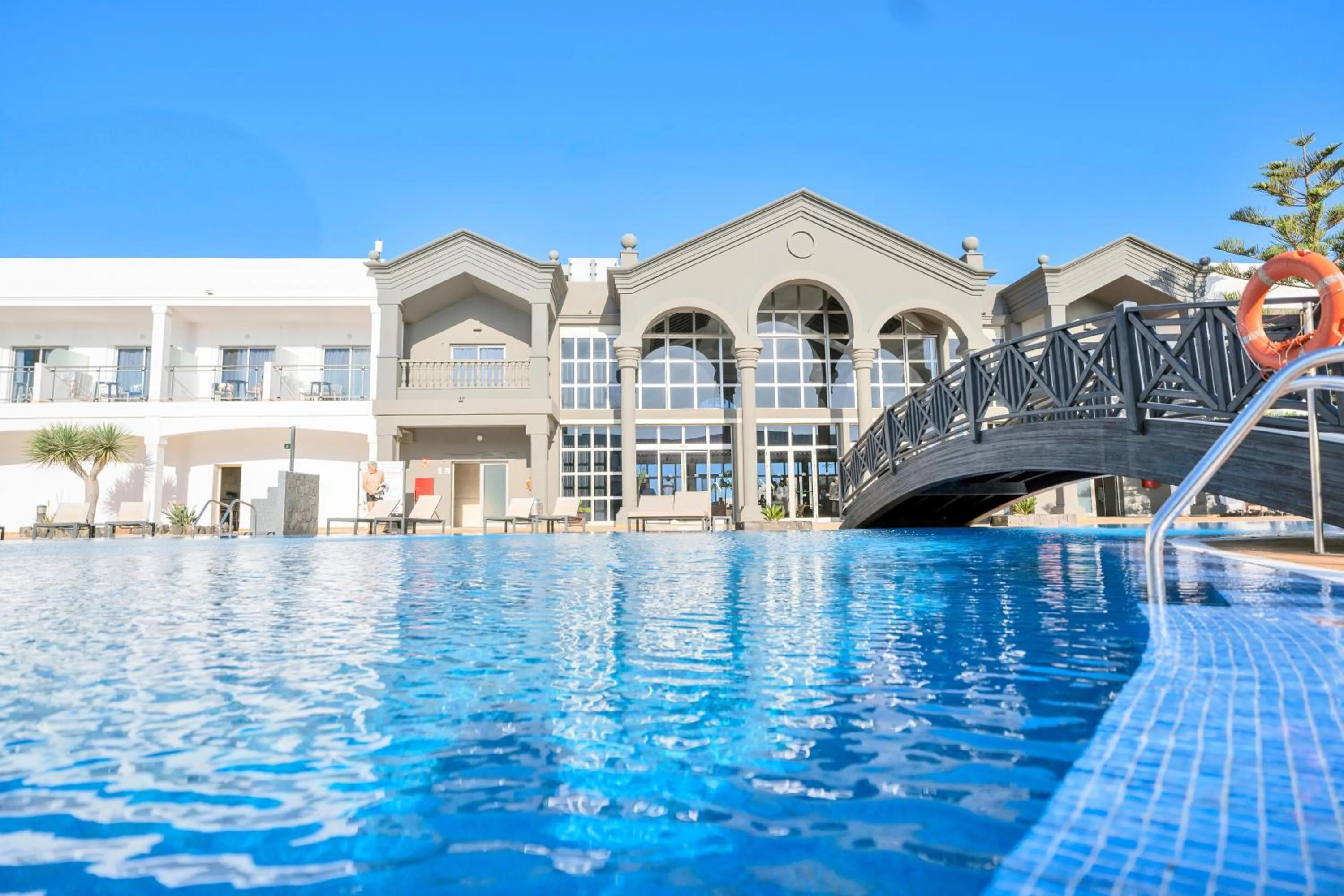 Swimming pool in Coral Cotillo Beach