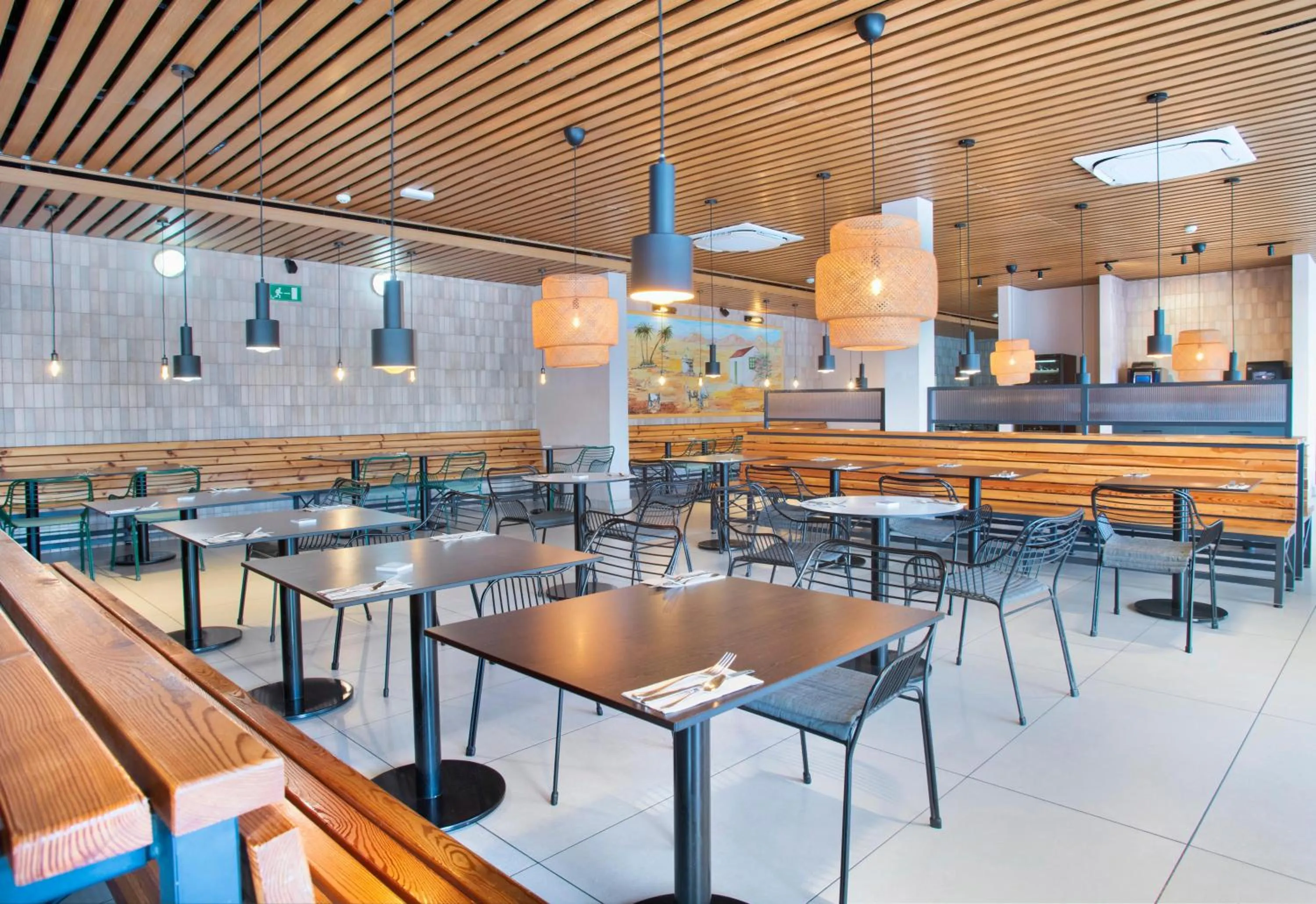 Restaurant/places to eat in Coral Cotillo Beach