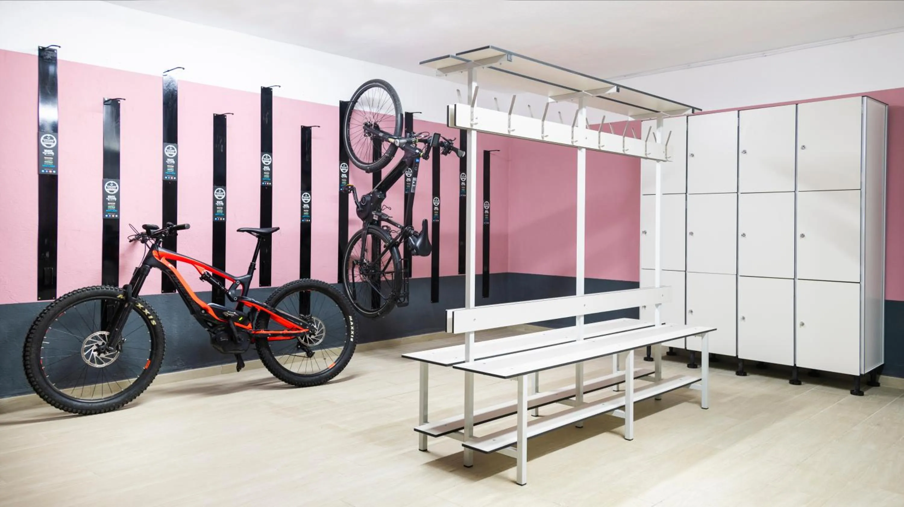 Cycling in FLOR los Almendros Apartamentos