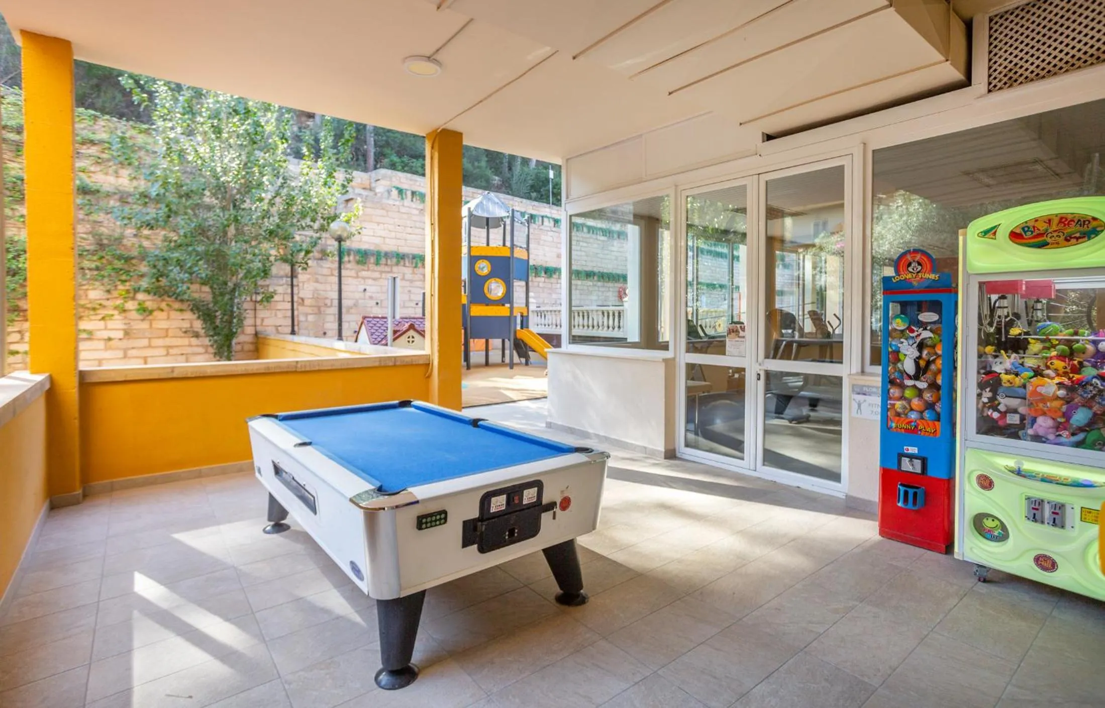 Billiard in FLOR los Almendros Apartamentos