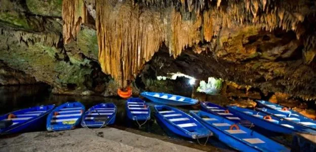 Natural landscape in Finiki Plaza