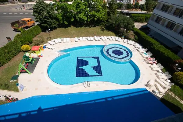 Pool view in Regata Palace Hotel