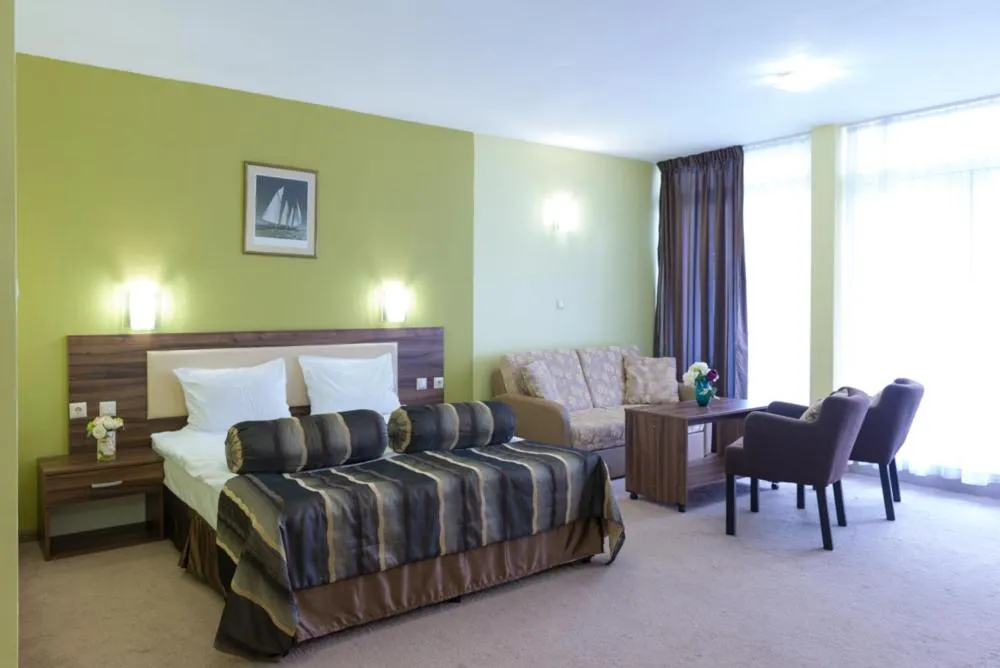 Photo of the whole room, Bed in Regata Palace Hotel