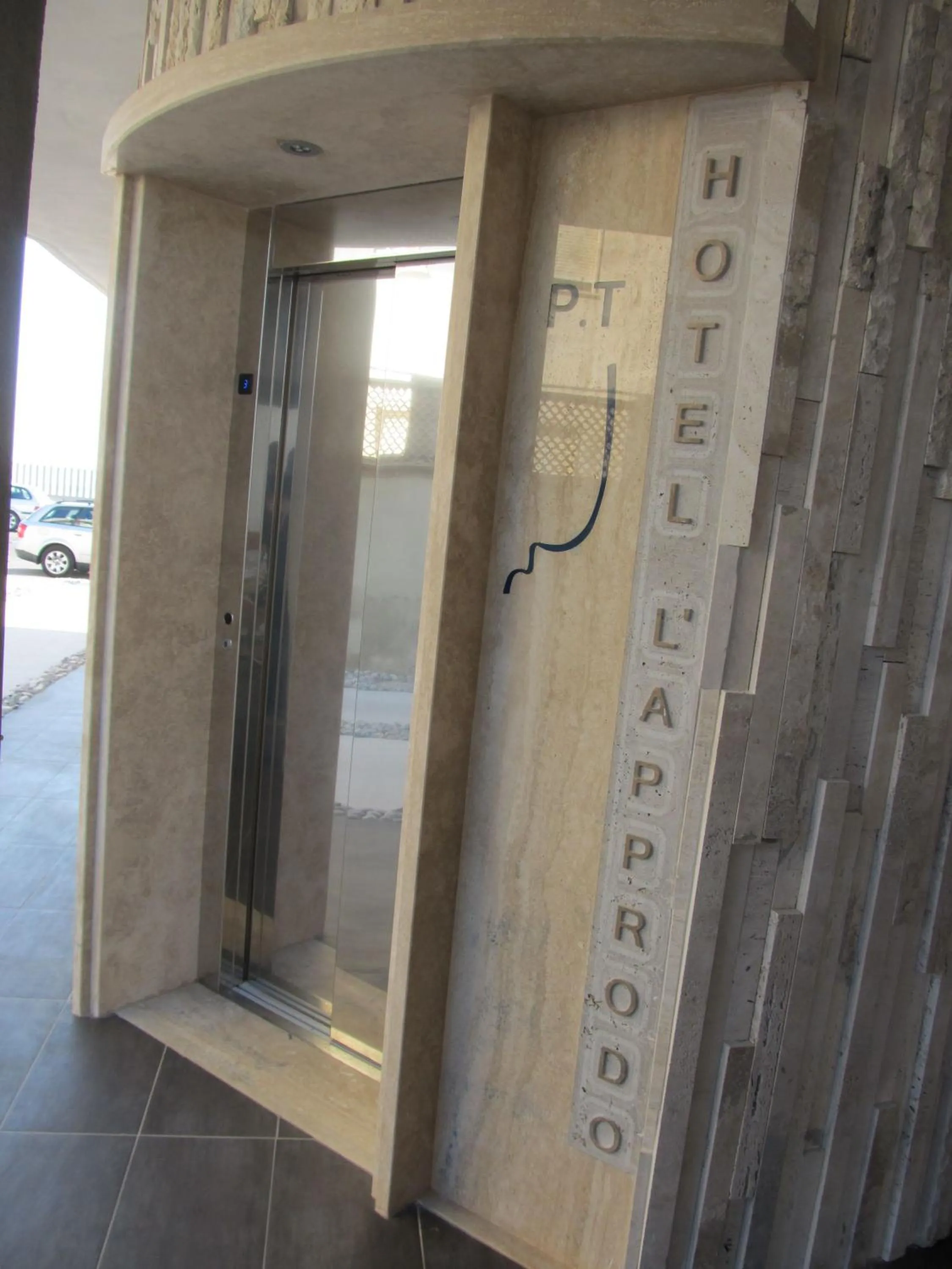 Facade/entrance in Hotel L'Approdo