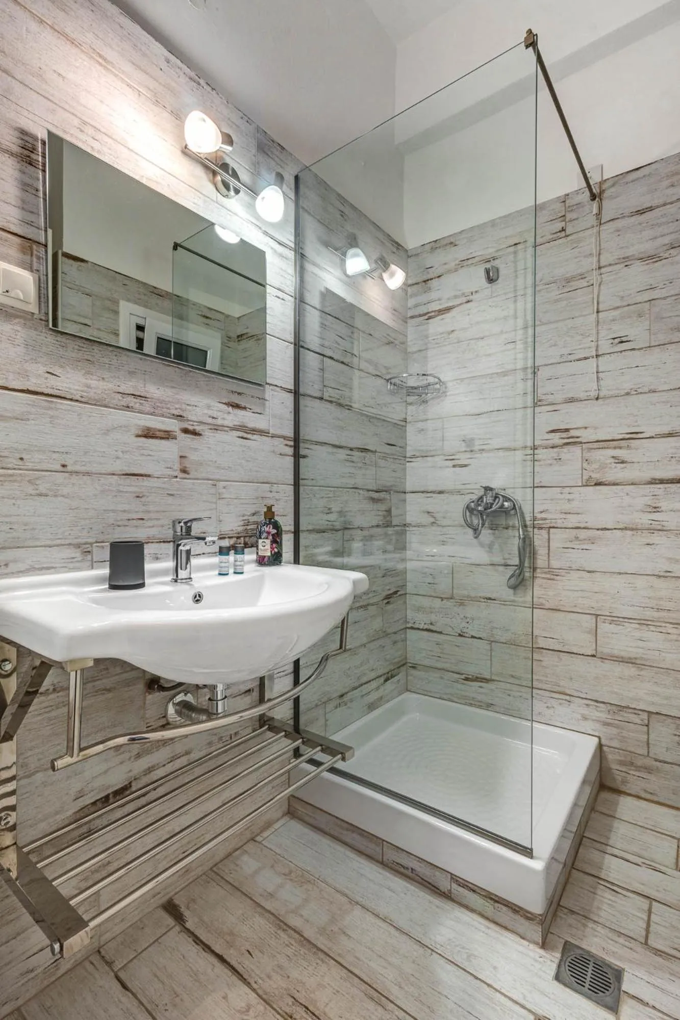 Bathroom in Eros Beach Hotel