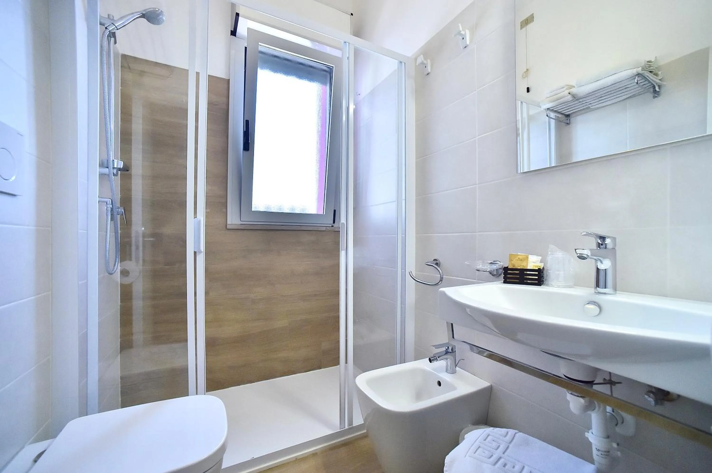 Shower in Hotel Di Giovanni