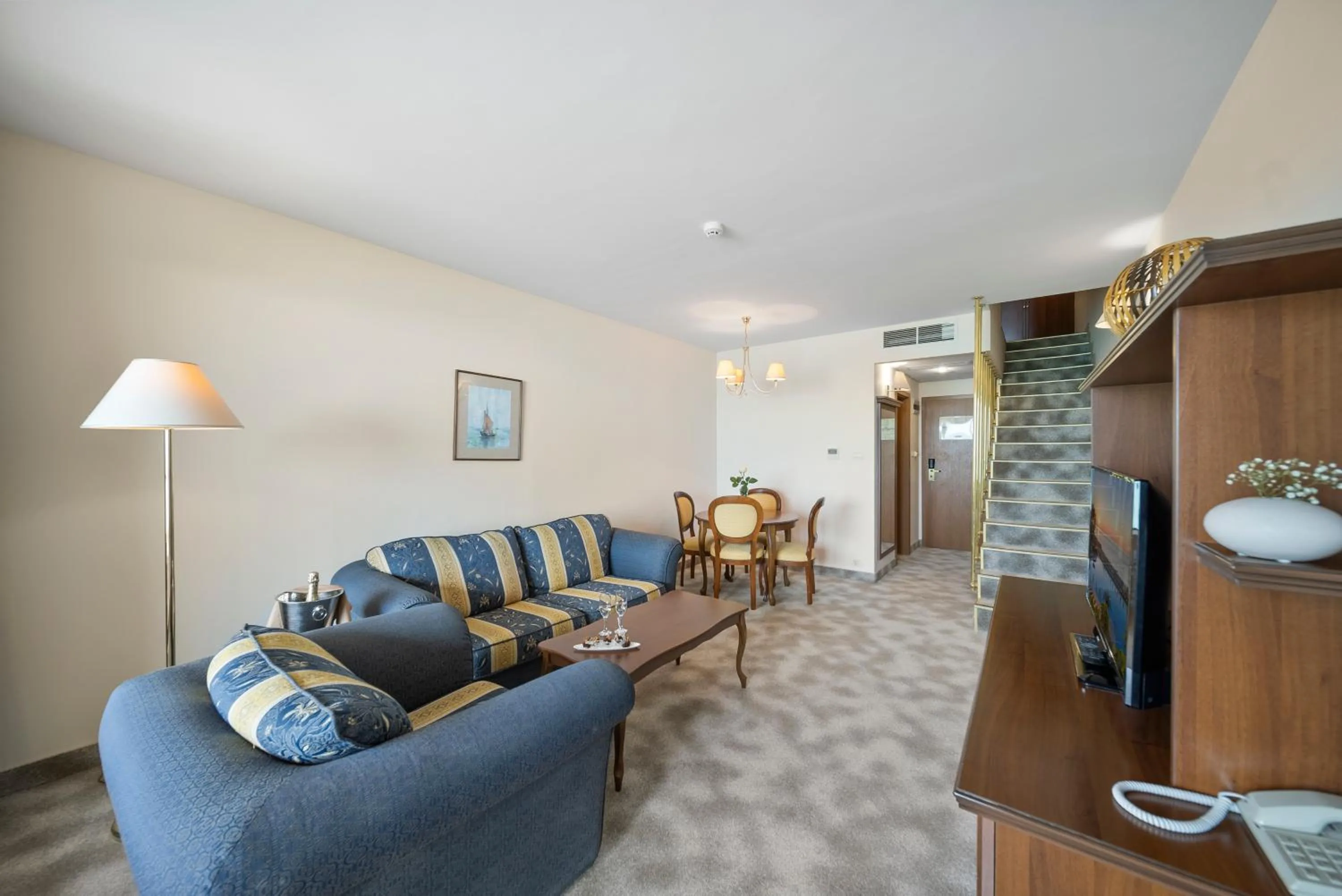 Seating area in HVD Riviera Beach Ultra All Inclusive & Mineral Pool - Private Beach & Free Parking