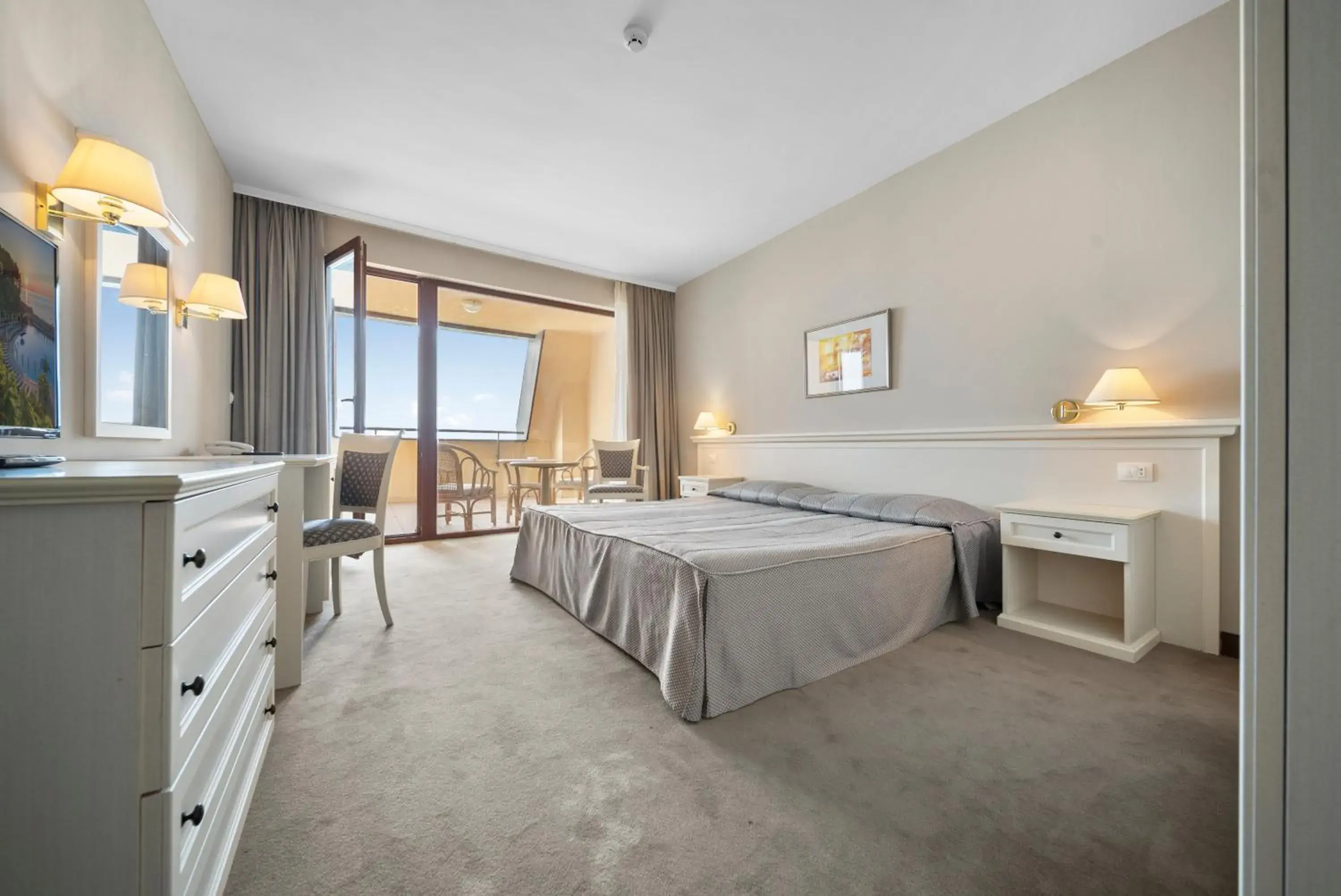 Double or Twin Room with Sea View in HVD Riviera Beach Ultra All Inclusive & Mineral Pool - Private Beach & Free Parking Double or Twin Room with Sea View in HVD Riviera Beach Ultra All Inclusive & Mineral Pool - Private Beach & Free Parking