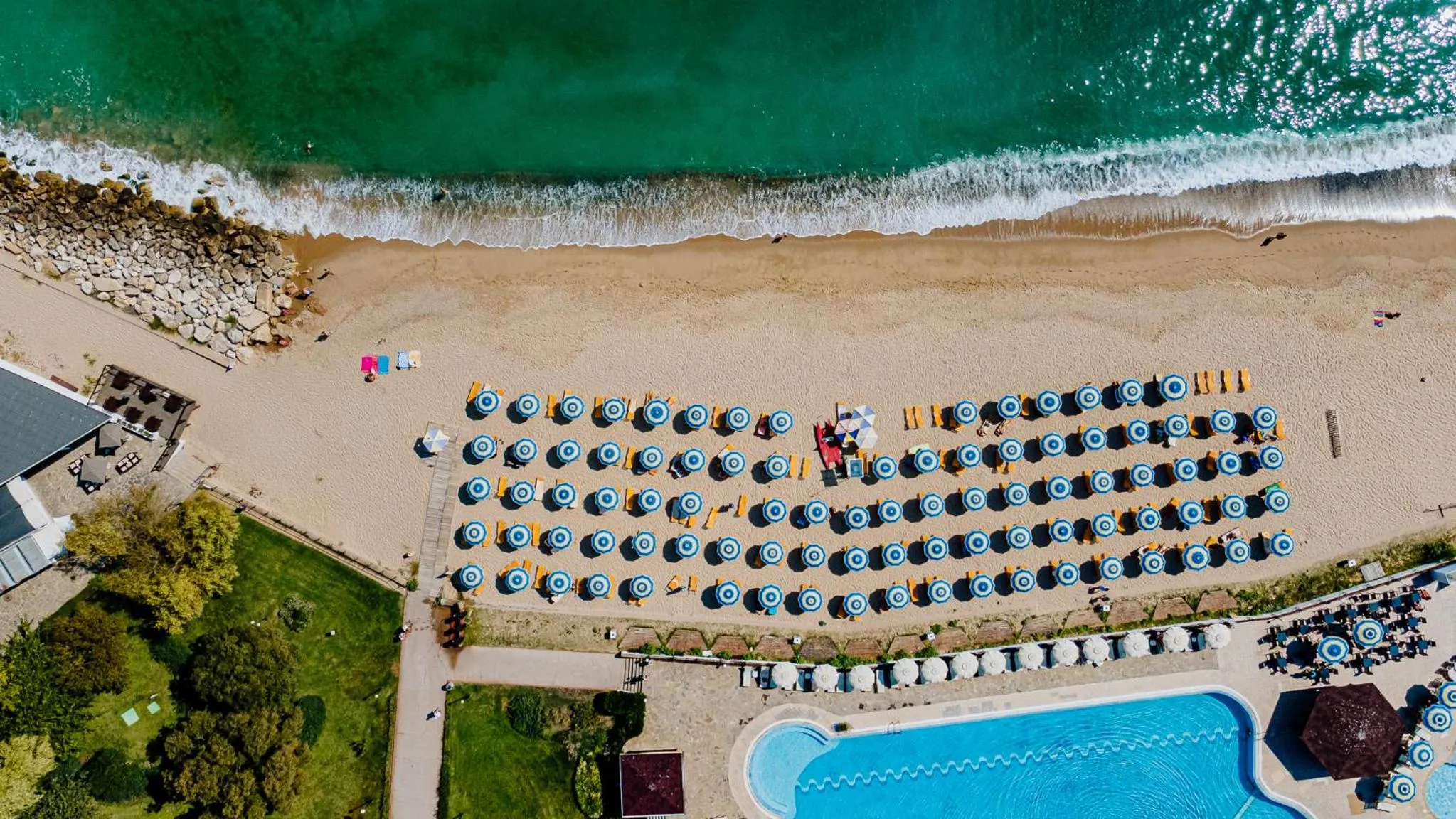 Beach in HVD Riviera Beach Ultra All Inclusive & Mineral Pool - Private Beach & Free Parking