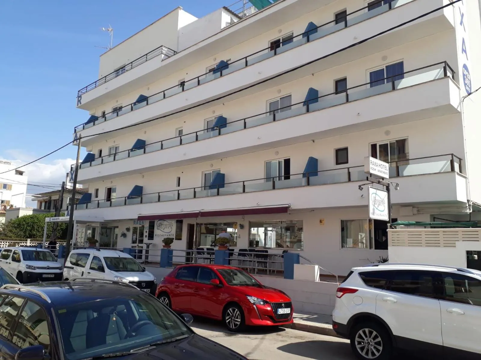 Property building in Hotel Raxa