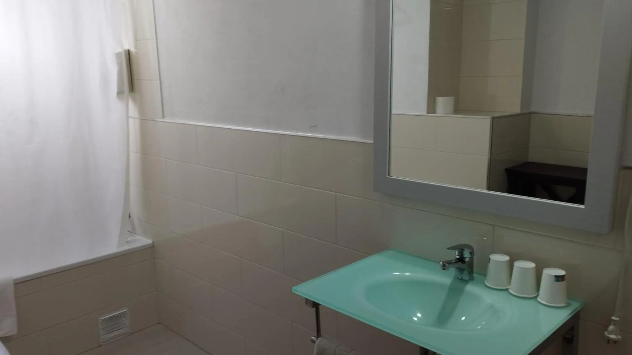 Bathroom in Hotel Raxa