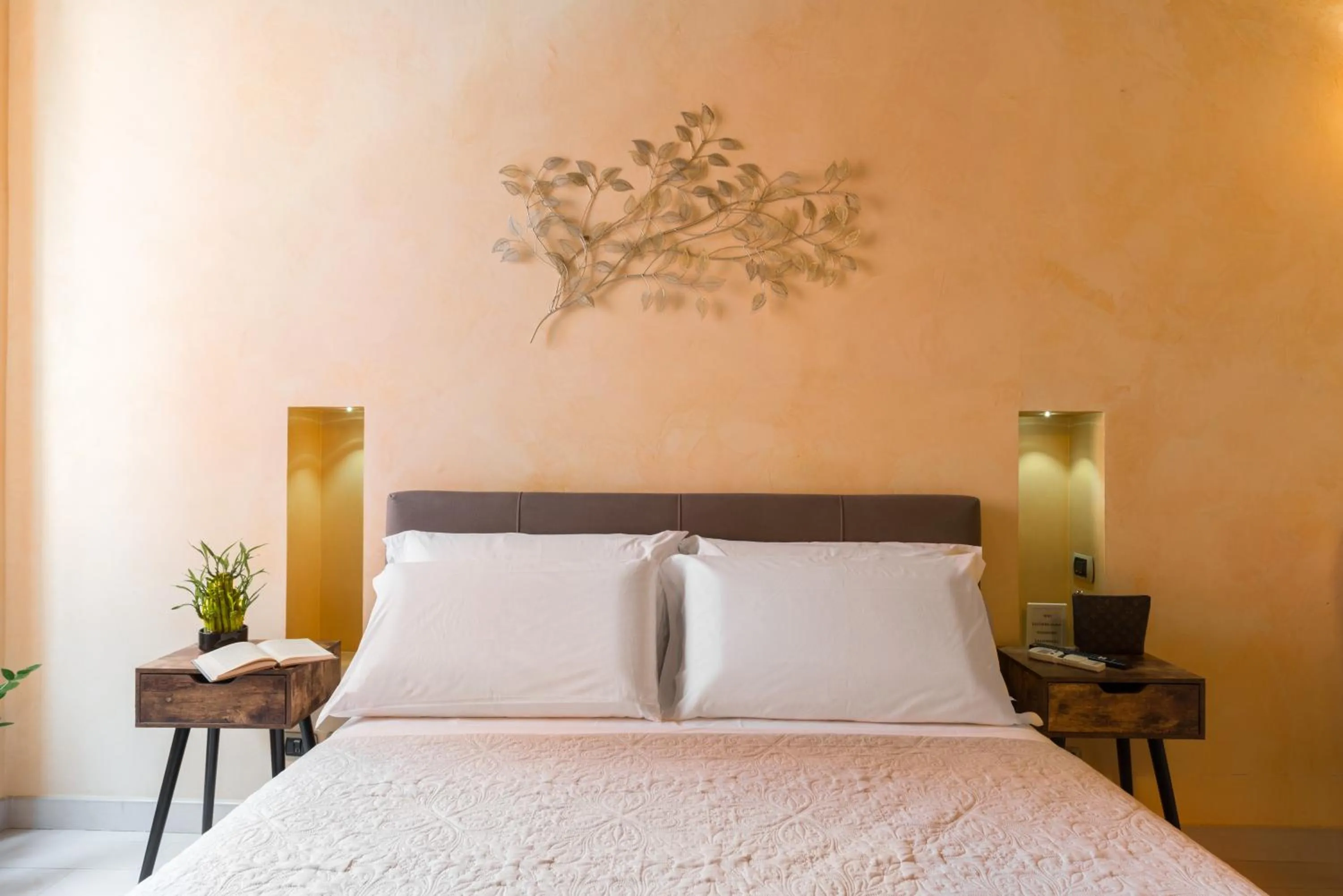 Bedroom, Bed in Lovin Roma Piazza di Spagna