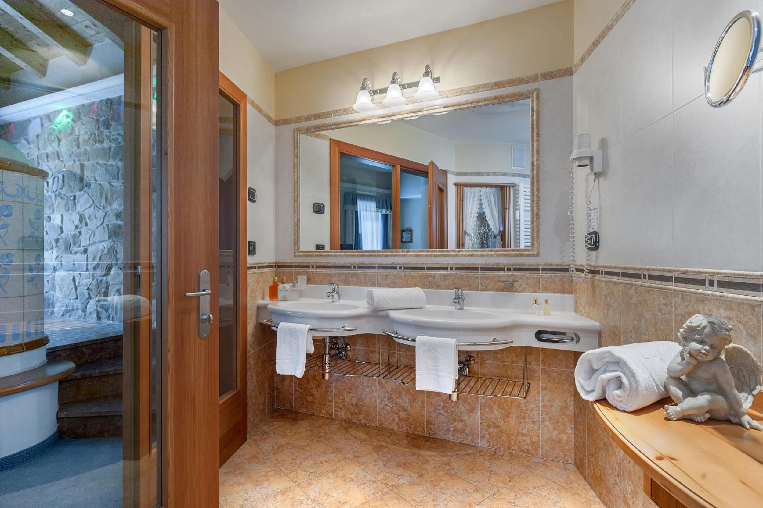 Bathroom in Brunet - The Dolomites Resort