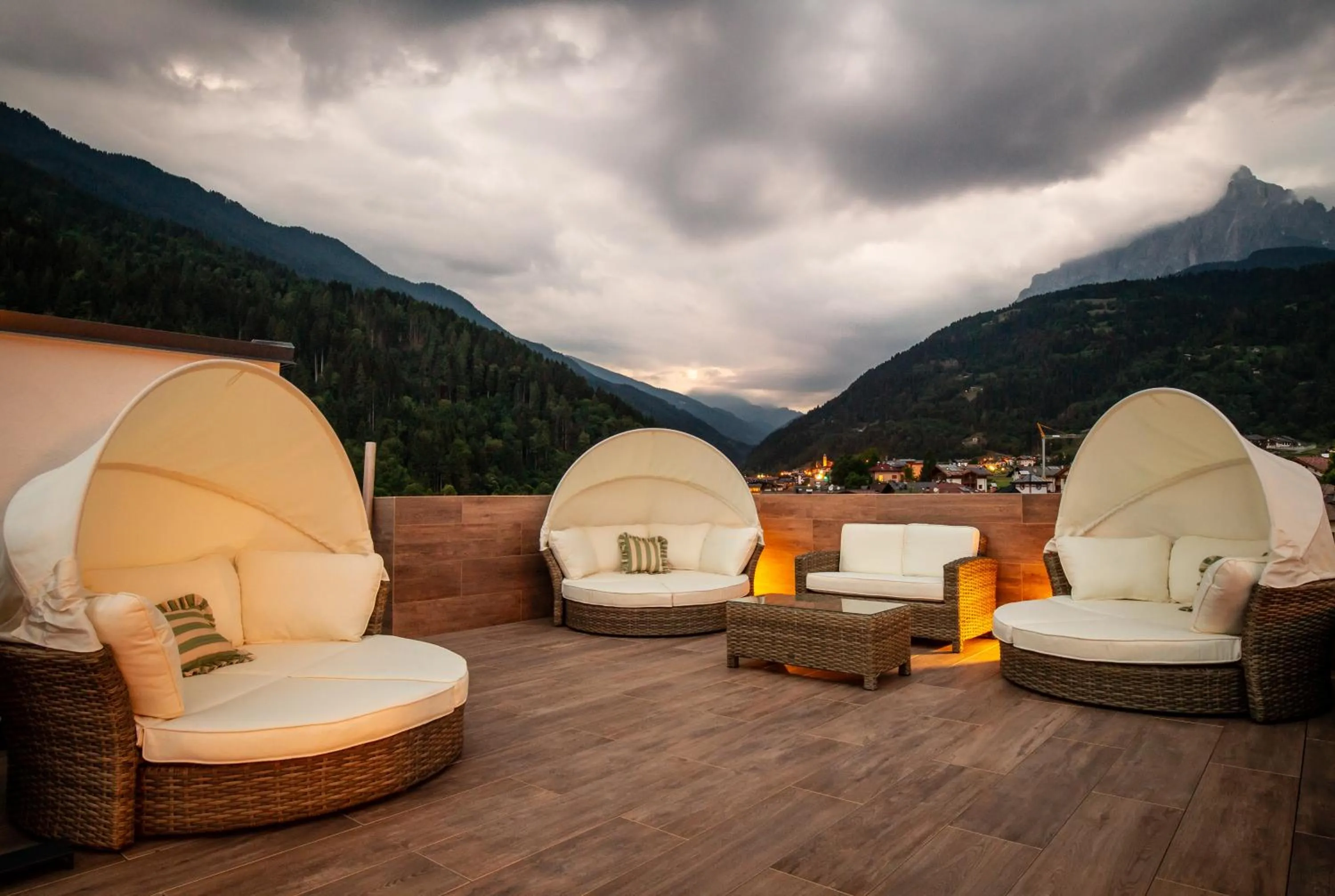 Solarium in Brunet - The Dolomites Resort