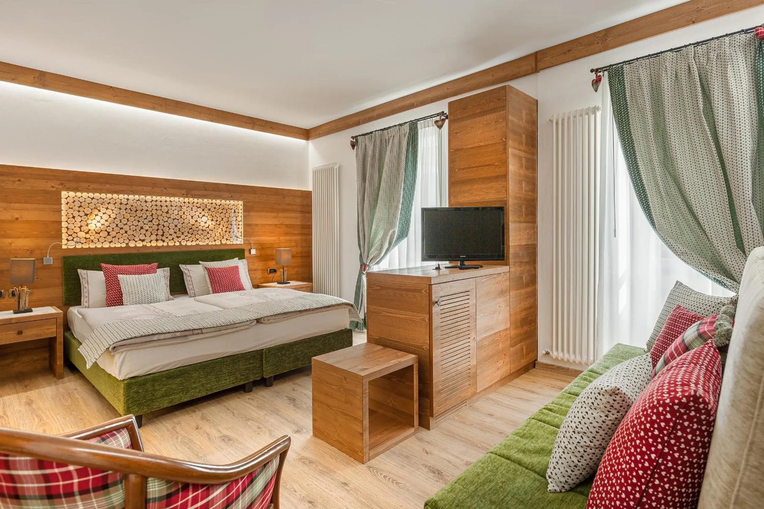 Photo of the whole room, Bed in Brunet - The Dolomites Resort
