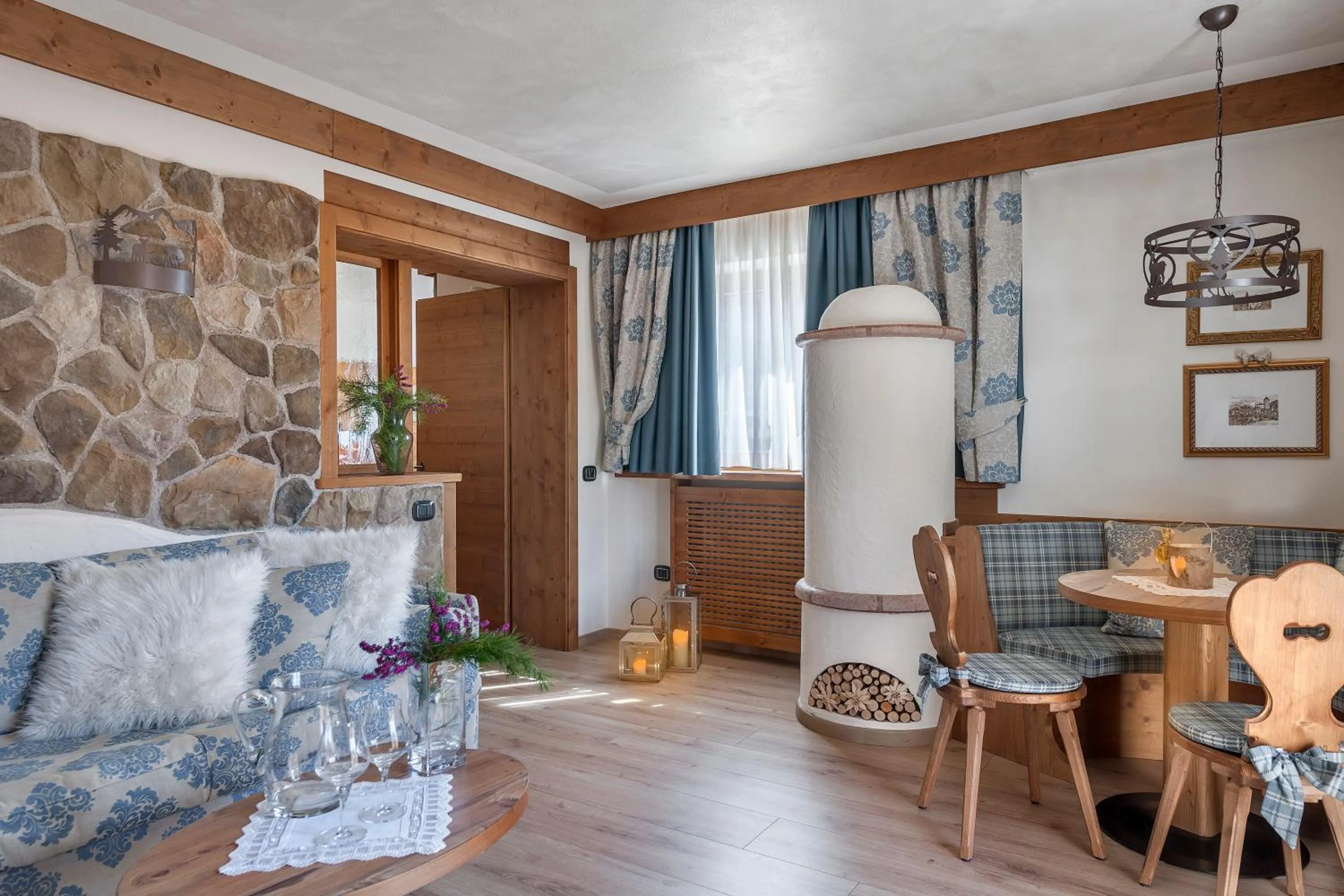 Living room in Brunet - The Dolomites Resort