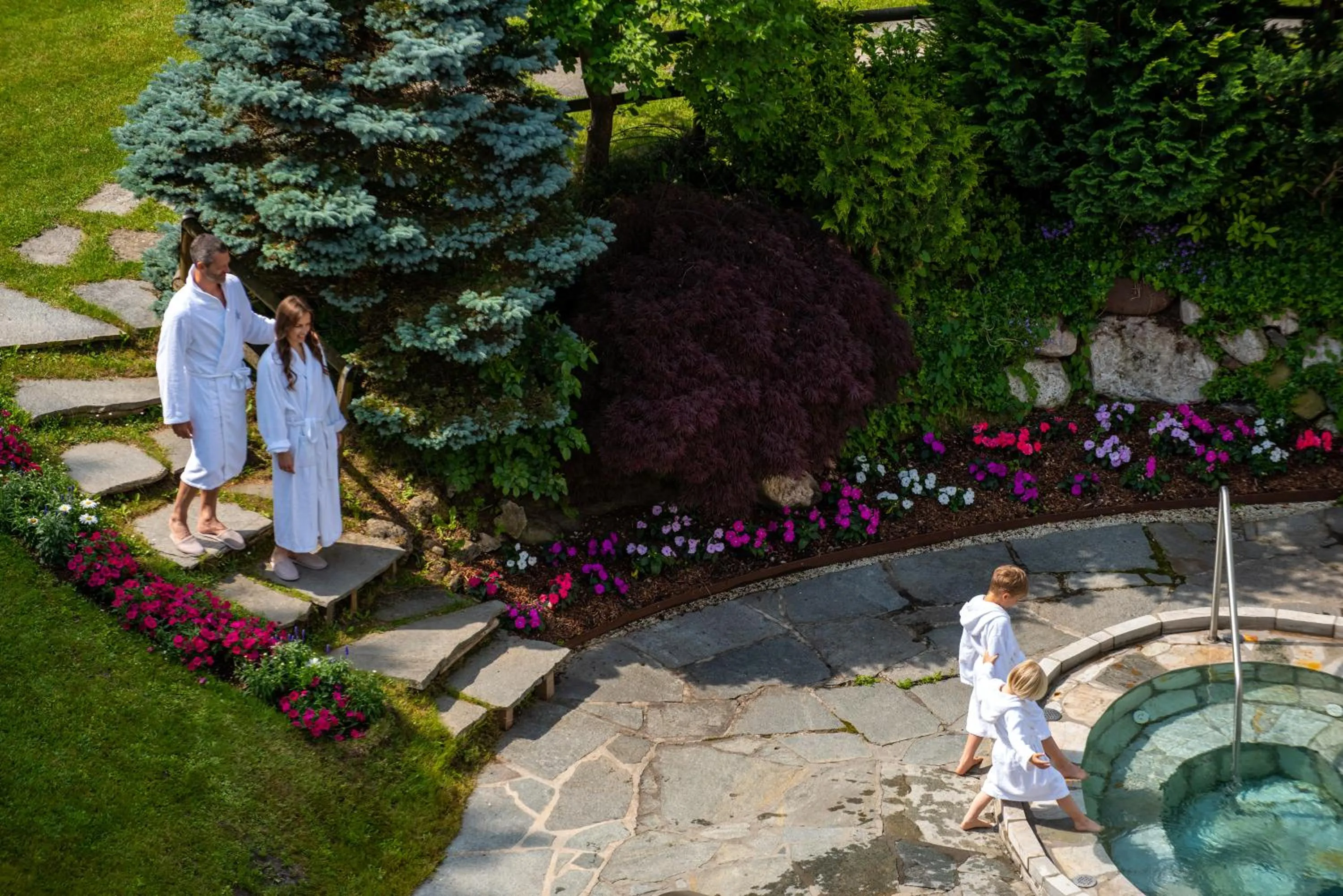 Garden in Brunet - The Dolomites Resort