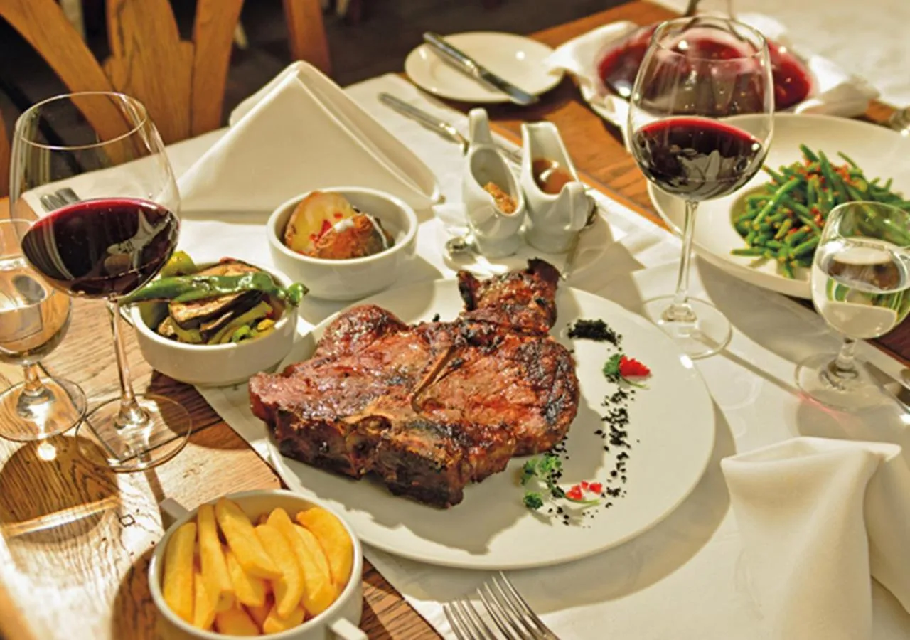 Food and drinks in BlackSeaRama Golf & Villas