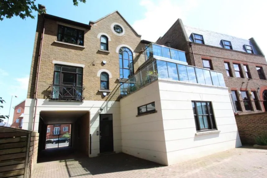 Hampden Apartments - The Catherine