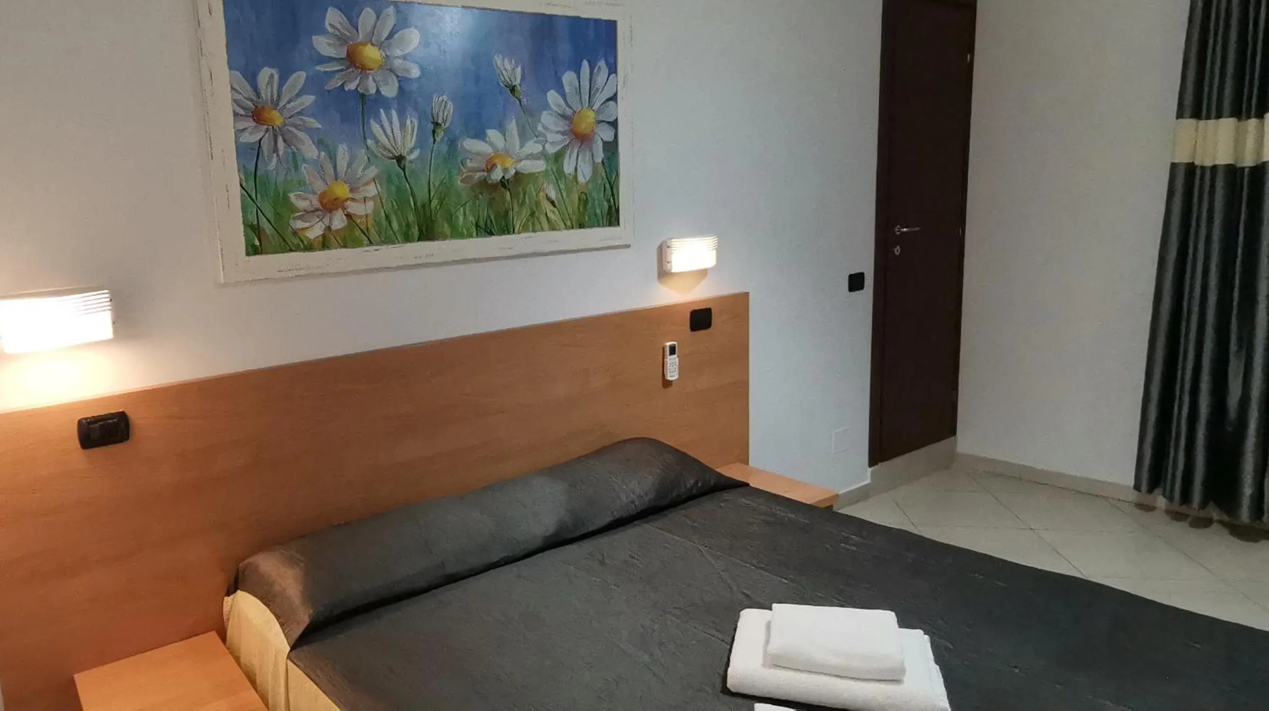 Bedroom, Bed in Friendship Place