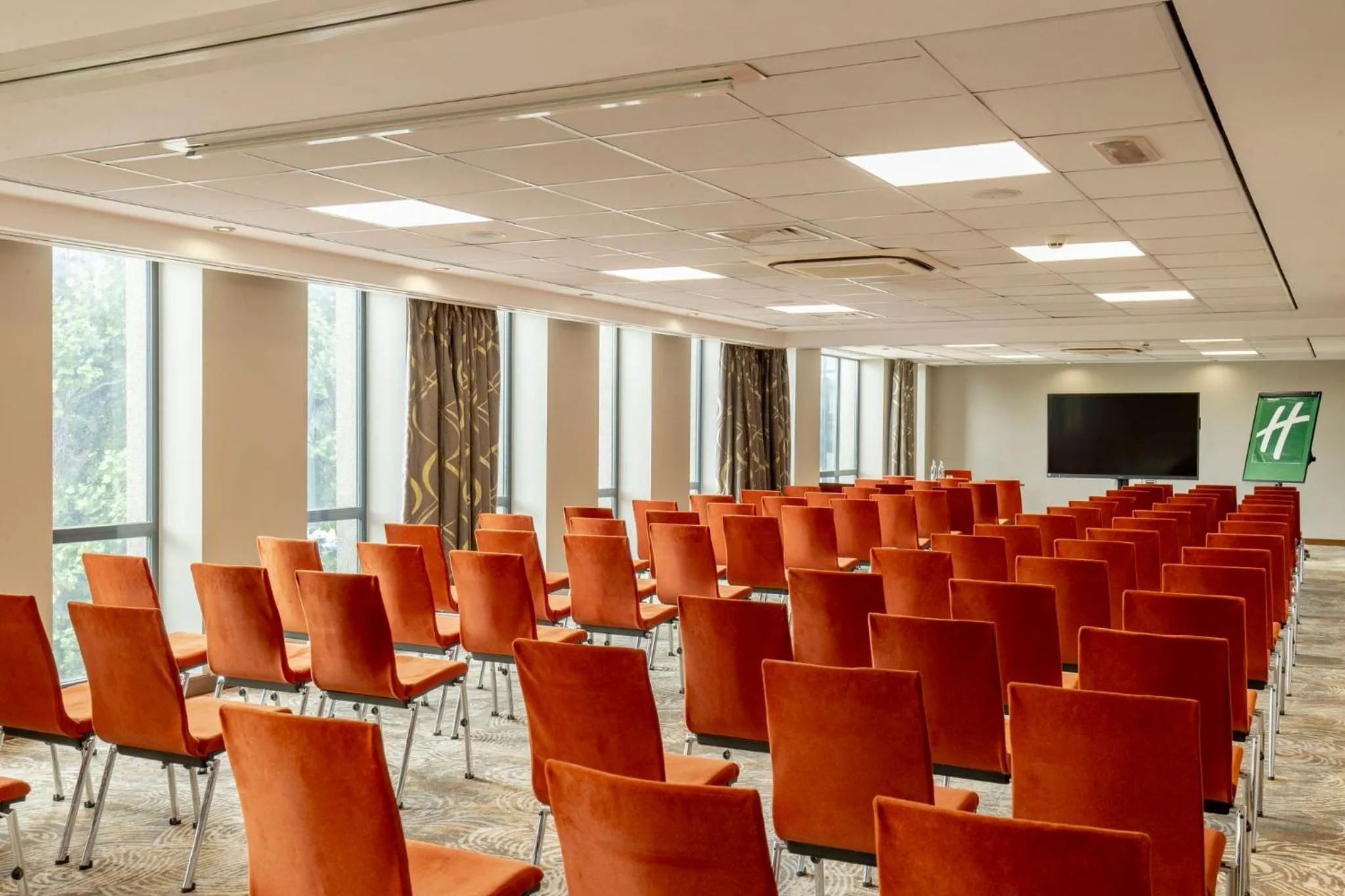 Meeting/conference room in Holiday Inn Bristol City Centre by IHG