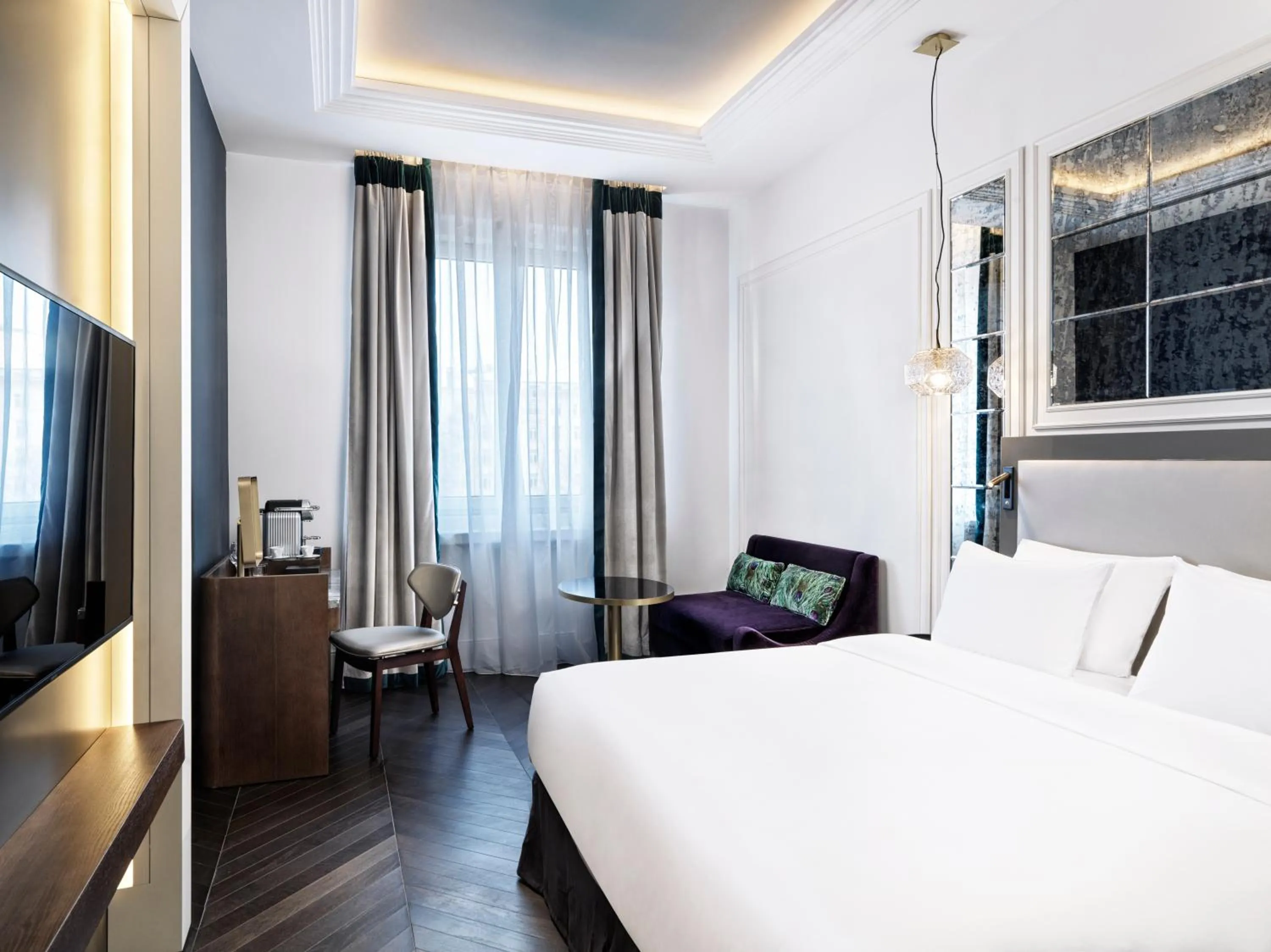 Bed in Sofia Balkan Palace