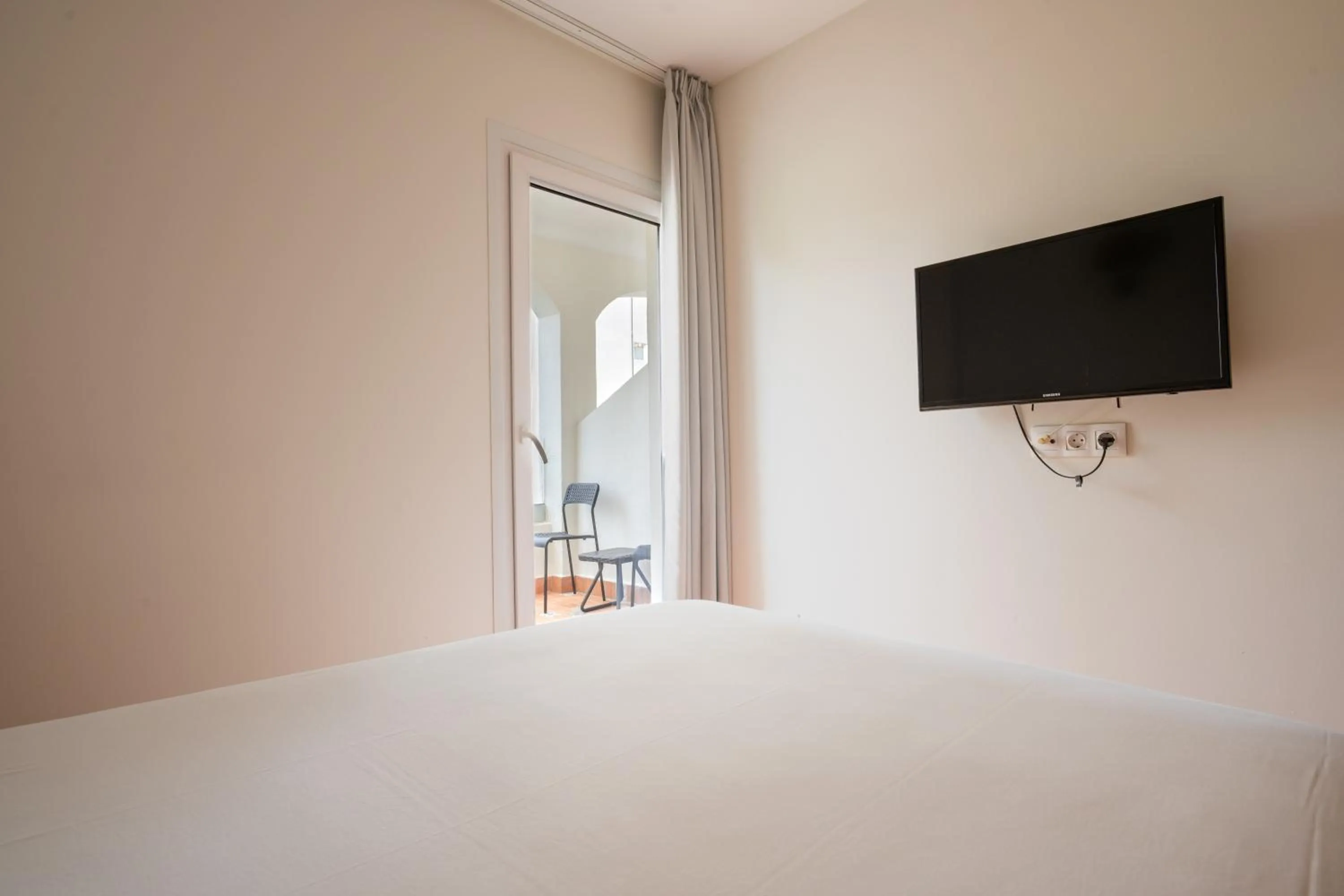 Bed in Nura Santa Ponsa & Spa