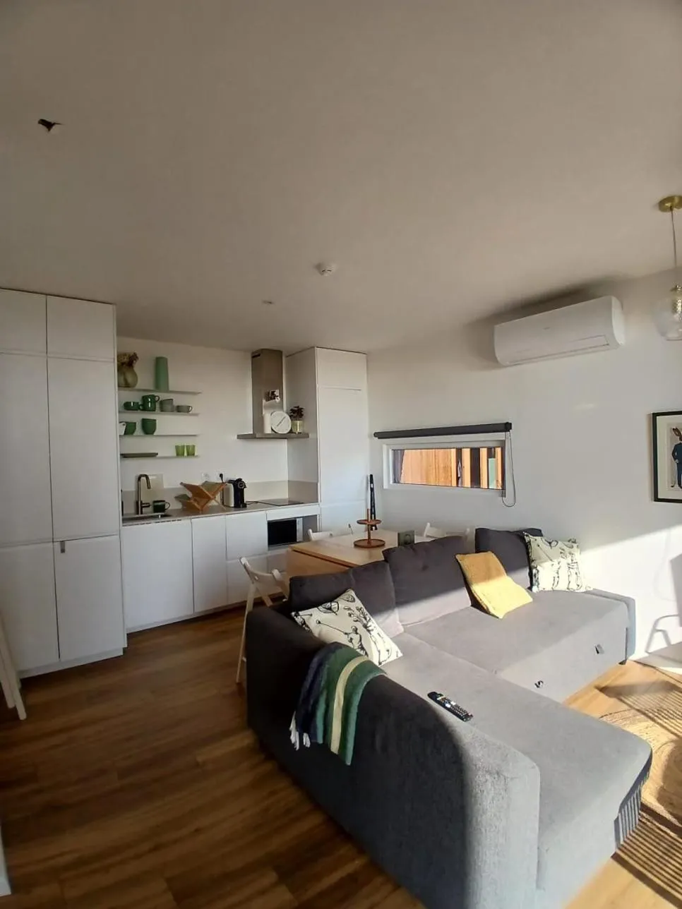 Kitchen or kitchenette in Azen Cool House