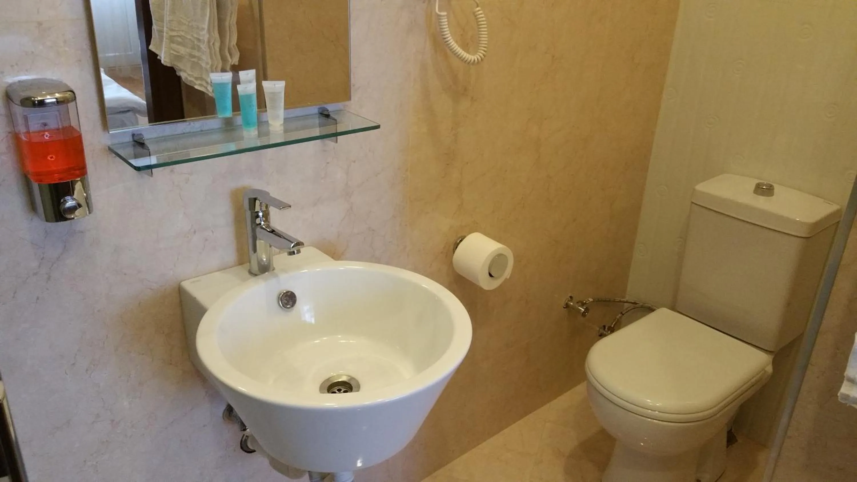 Bathroom in Baku Sea View Hotel