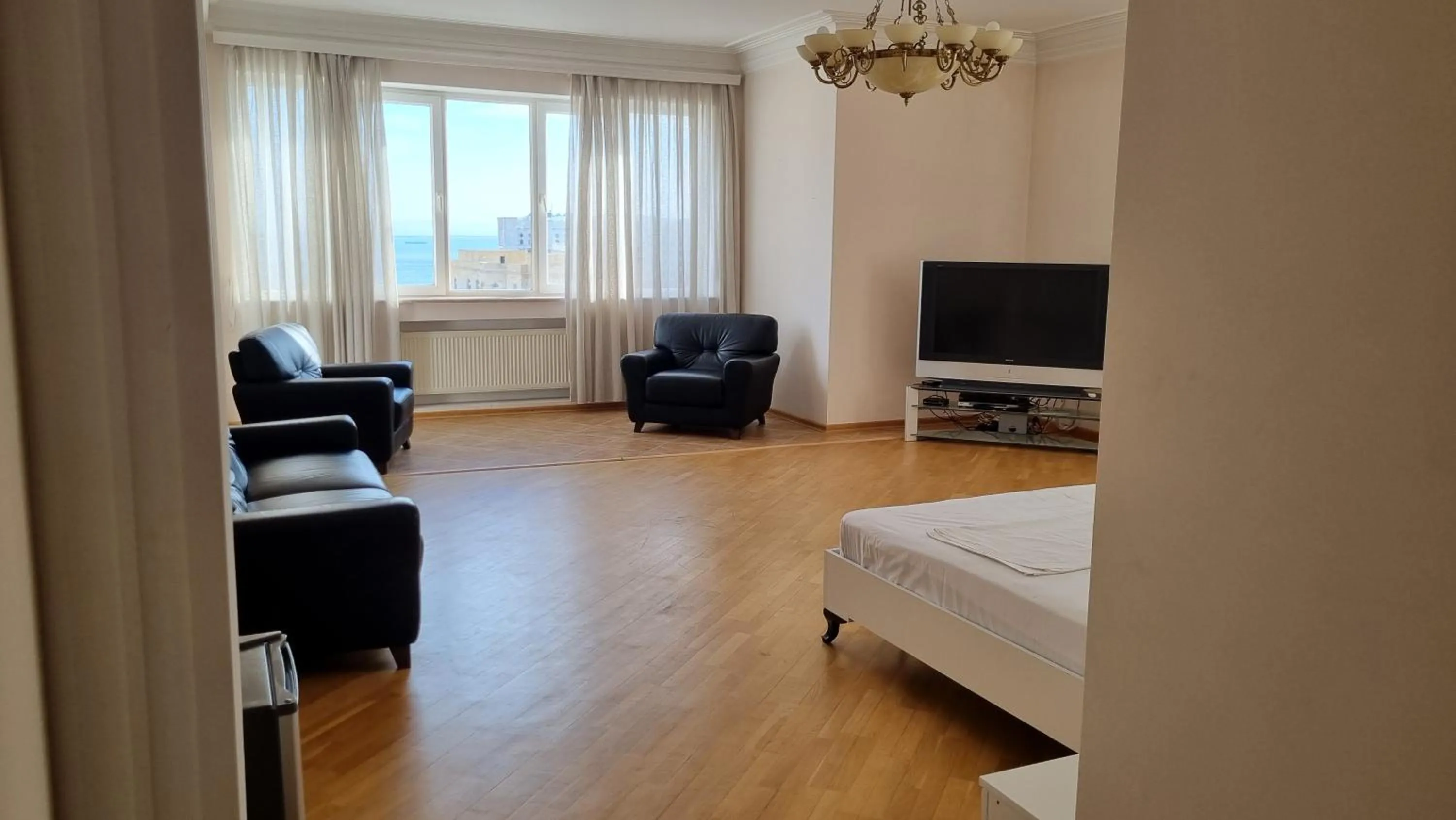 Living room in Baku Sea View Hotel