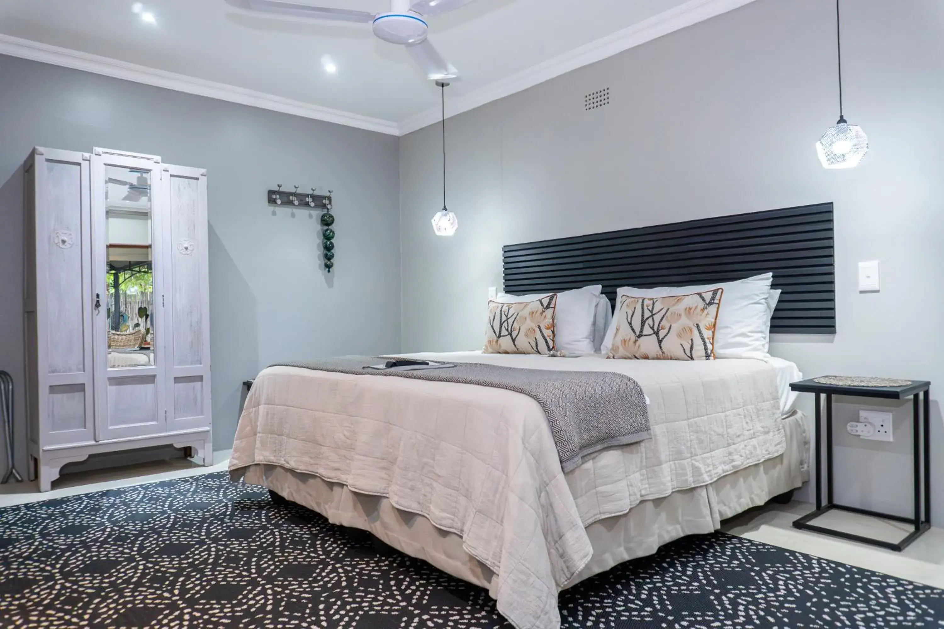 Deluxe King or Twin Room - single occupancy in Earthbound Guest House Deluxe King or Twin Room - single occupancy in Earthbound Guest House