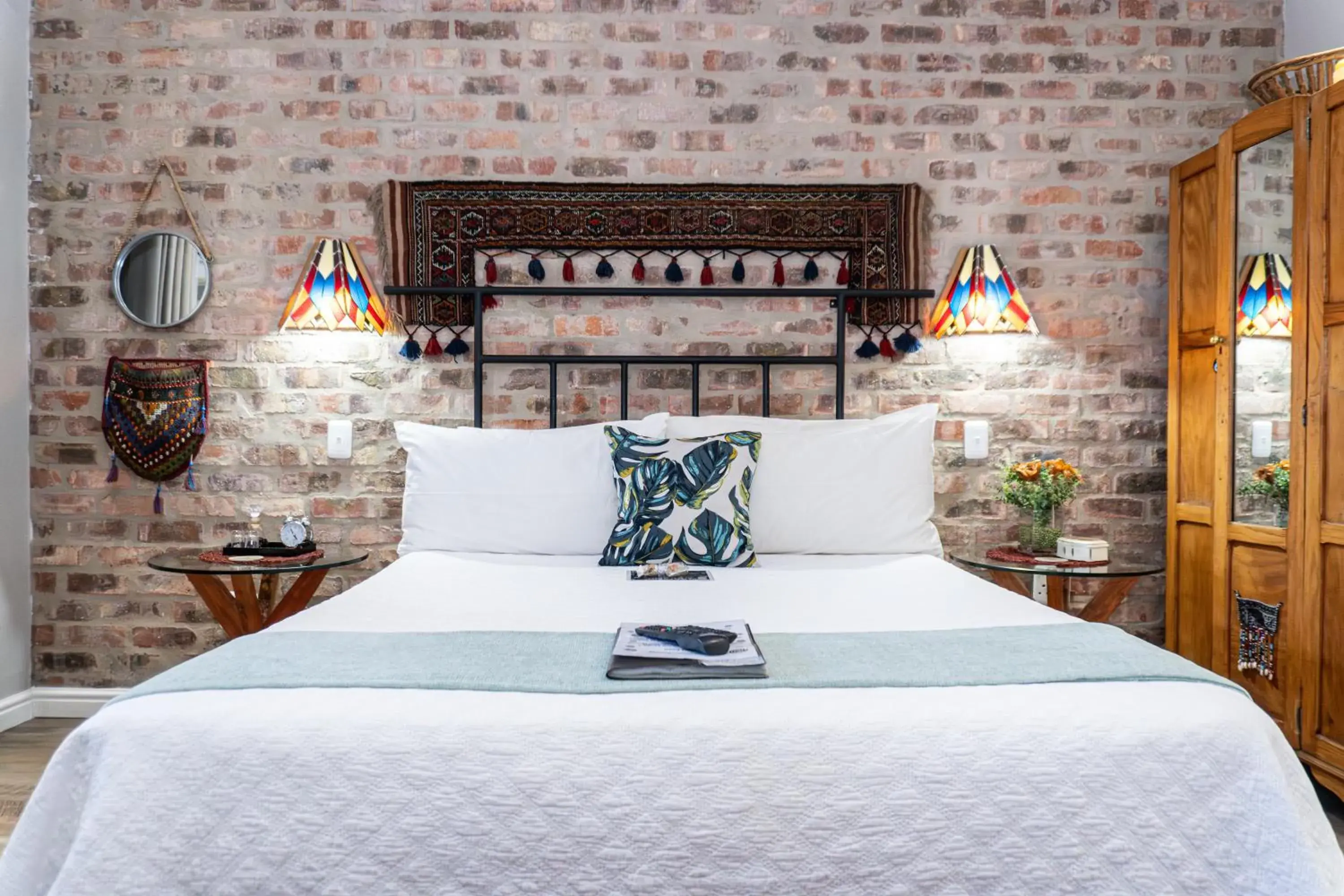 Luxury Queen Room - single occupancy in Earthbound Guest House Luxury Queen Room - single occupancy in Earthbound Guest House