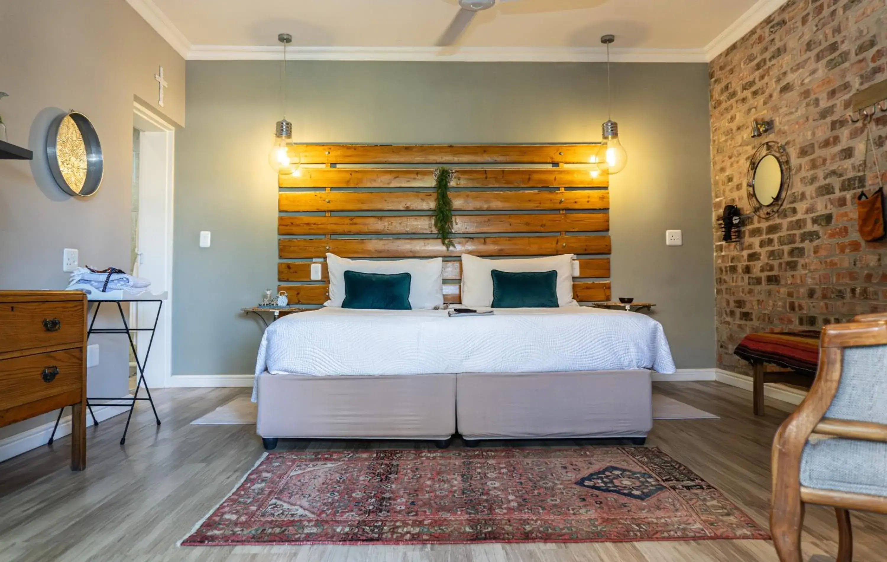 King or Twin Room - single occupancy in Earthbound Guest House King or Twin Room - single occupancy in Earthbound Guest House