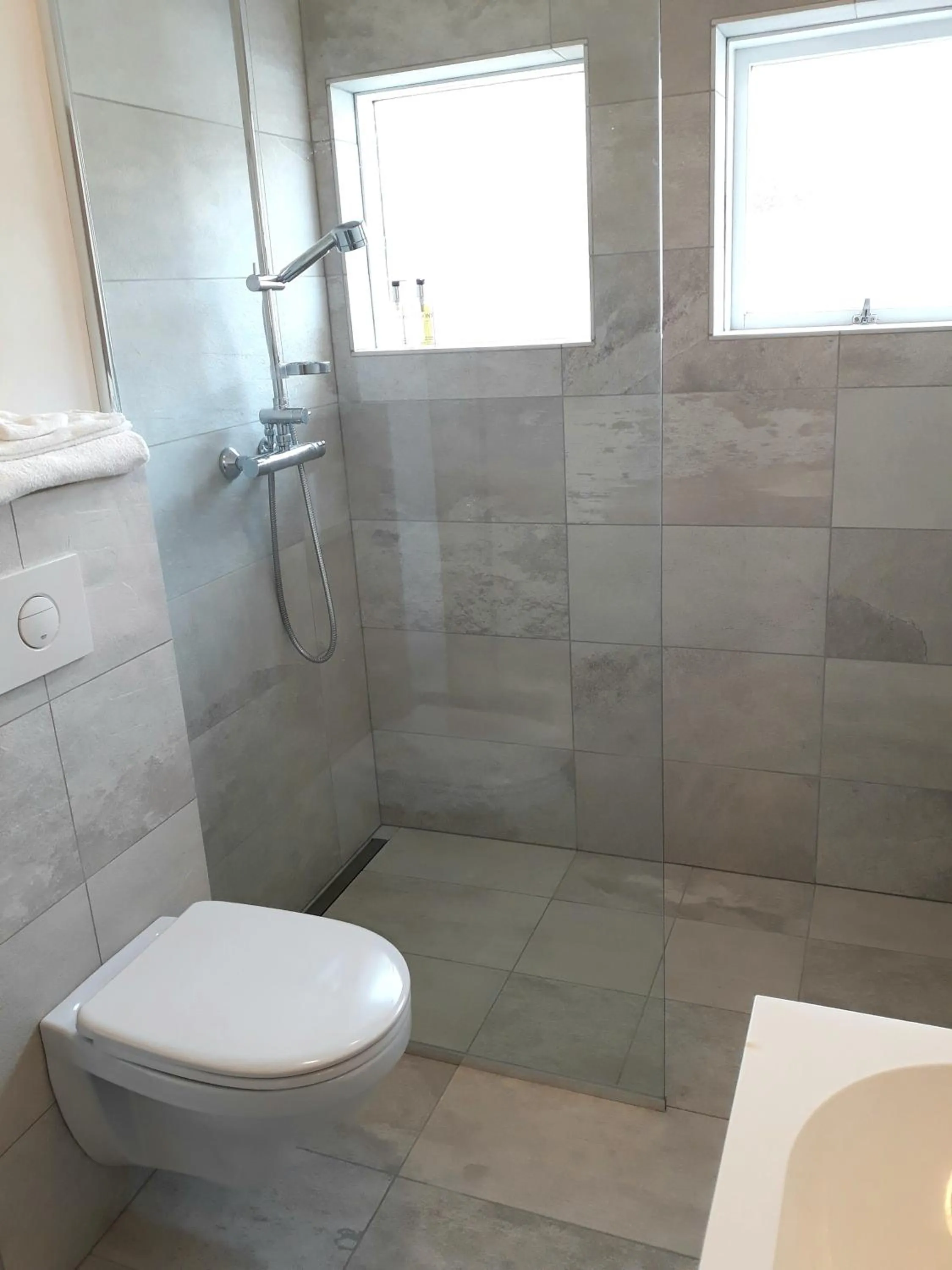 Shower in Post-Plaza Guesthouse